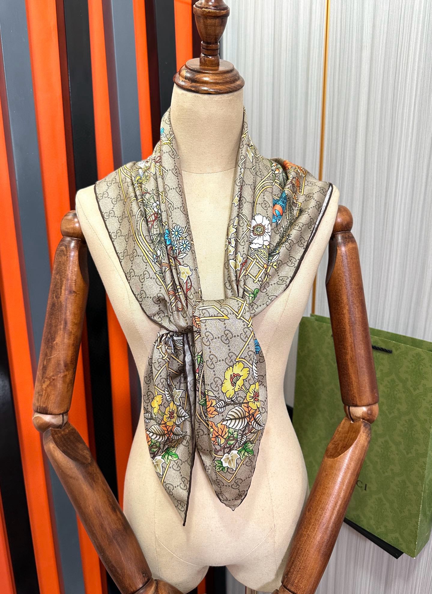 。双面同色高品质 G家2025 新款【动物花卉图案】买到都说好👍下手一定要快高端 大爱❤️女人尤物 货极