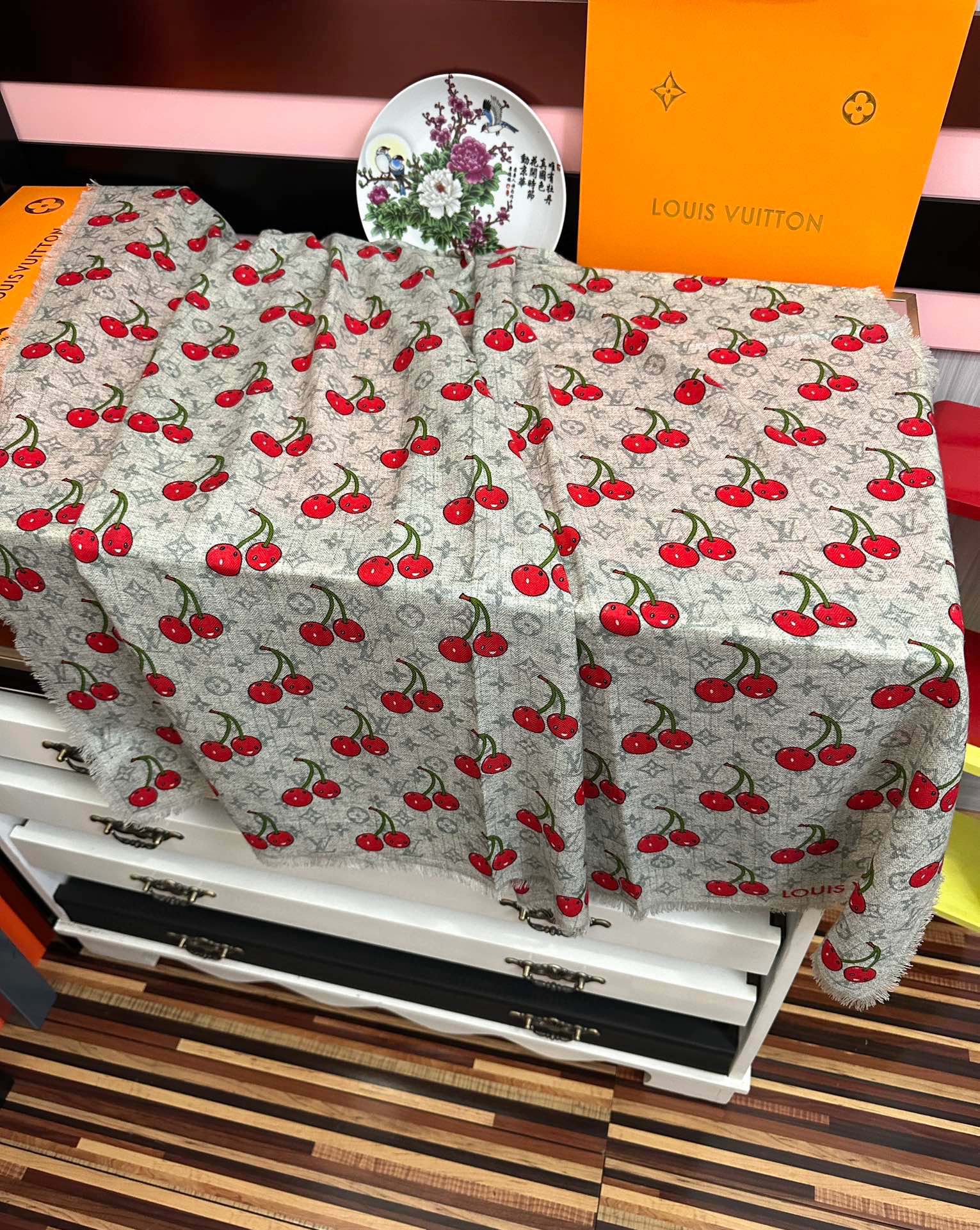 上新❤️LV 2025【双面同色樱桃🍒】经典优雅[礼物]~气质到骨子里[色]新一季的面料超高级，真心超级