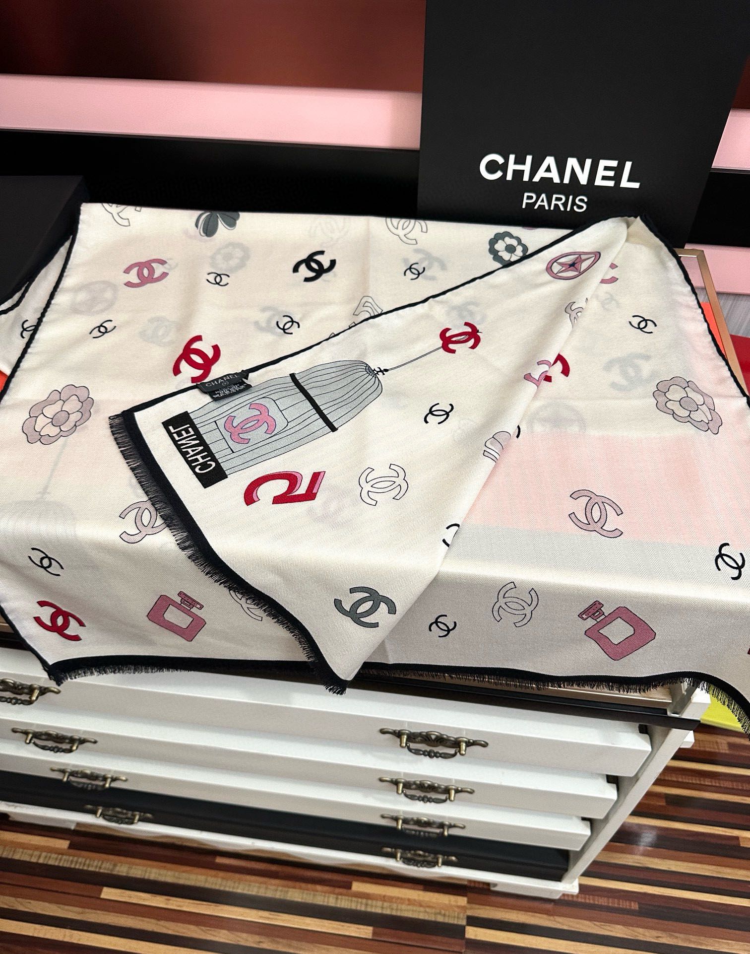 。新款 小香 双面同色 2025【5号香水瓶】太美了[吃瓜]下手一定要快[嘴唇]四季都可以用[勾引]真心