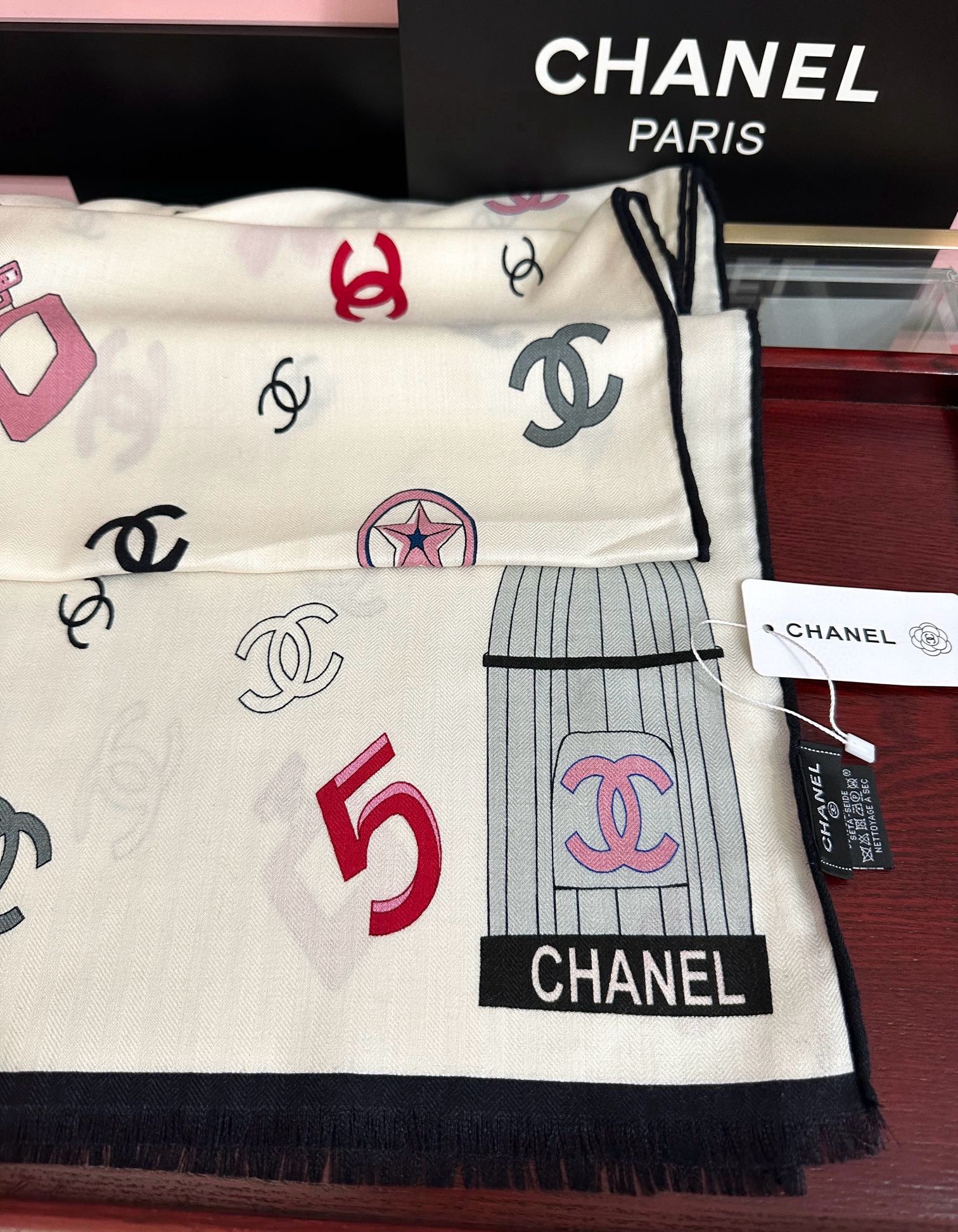 。新款 小香 双面同色 2025【5号香水瓶】太美了[吃瓜]下手一定要快[嘴唇]四季都可以用[勾引]真心