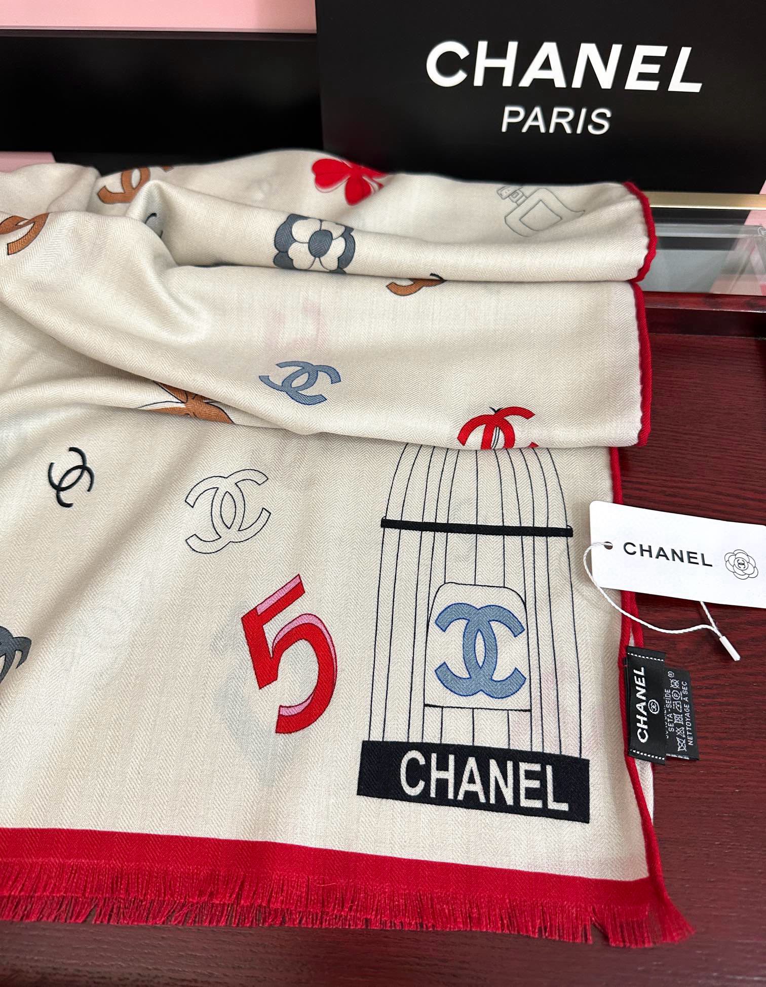 。新款 小香 双面同色 2025【5号香水瓶】太美了[吃瓜]下手一定要快[嘴唇]四季都可以用[勾引]真心