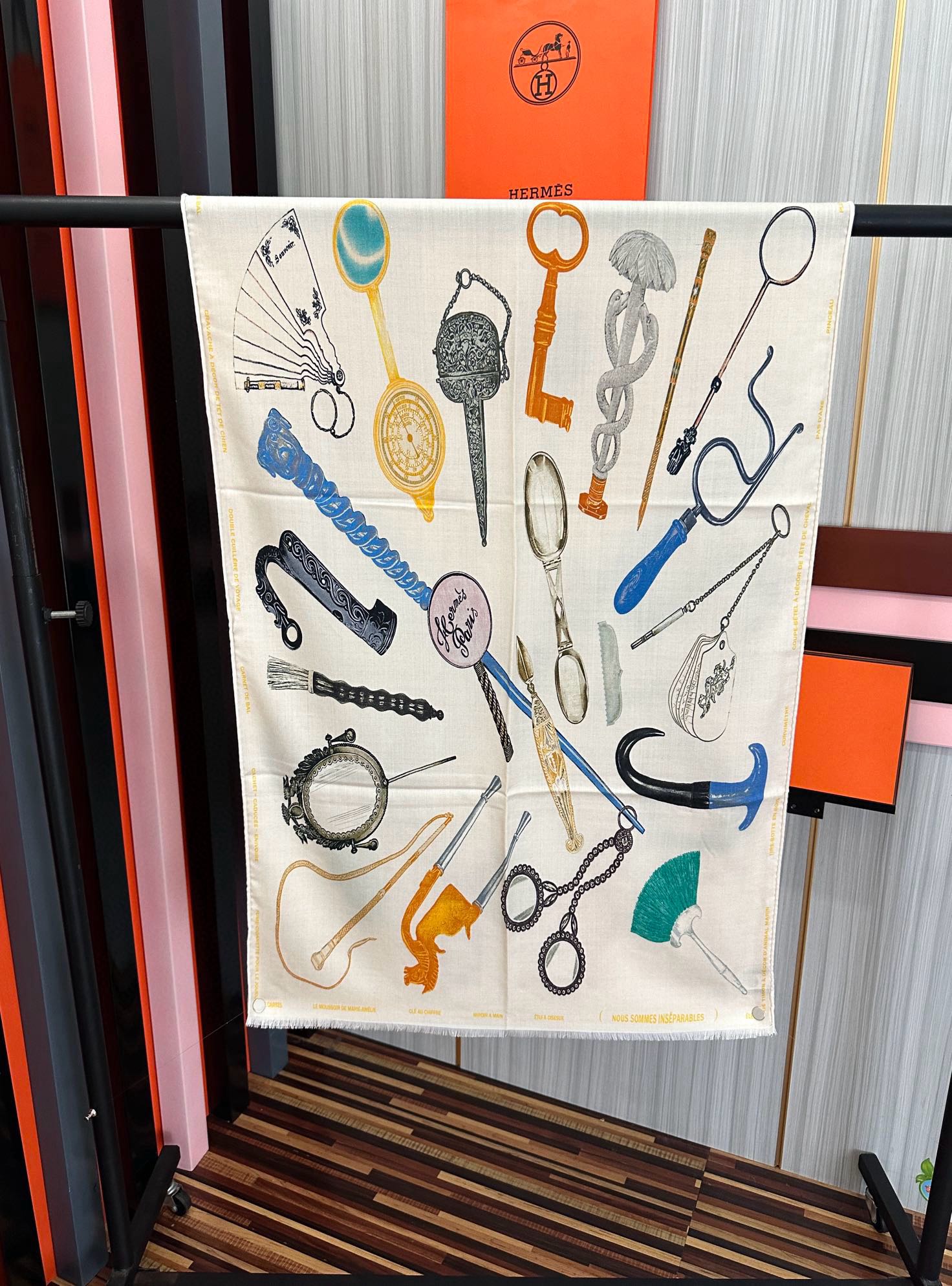 。新款 2025爱马仕。【型影相随】双面同色 太美了[吃瓜]下手一定要快[嘴唇]四季都可以用[勾引]真心