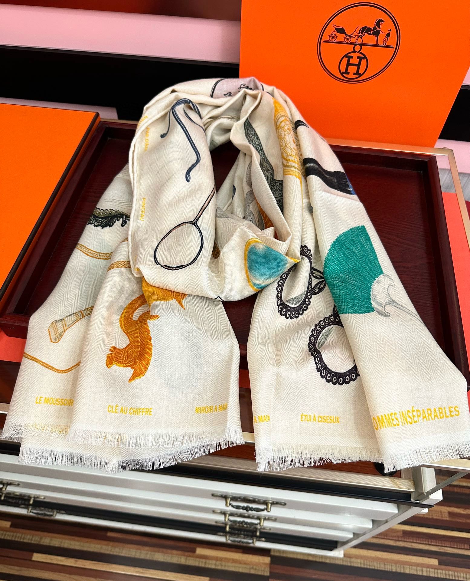 。新款 2025爱马仕。【型影相随】双面同色 太美了[吃瓜]下手一定要快[嘴唇]四季都可以用[勾引]真心