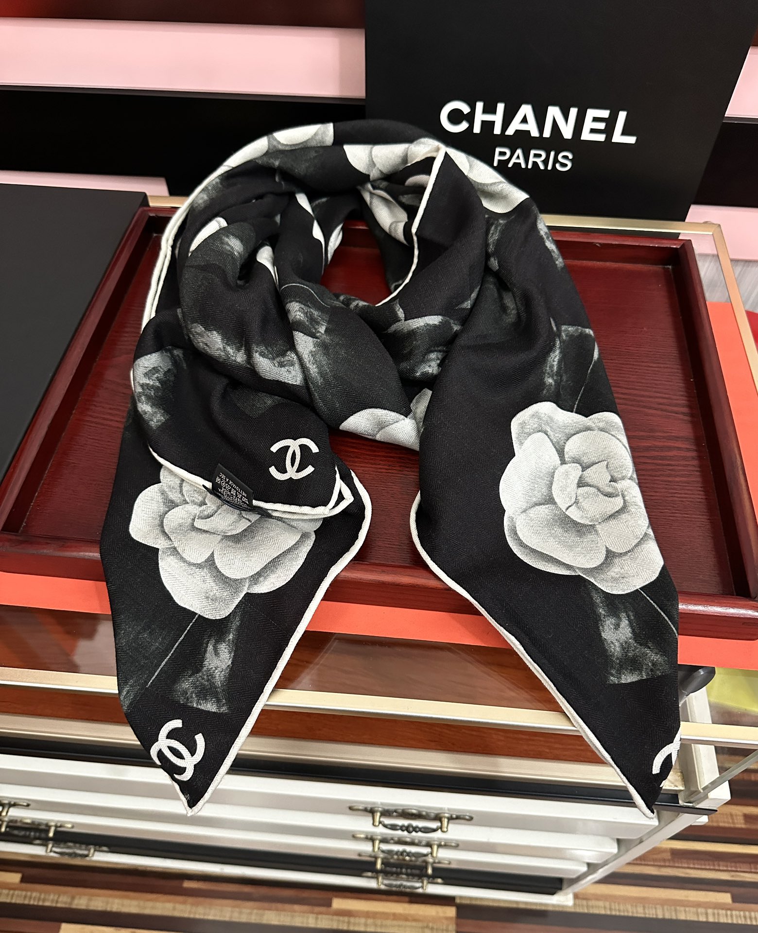 上新❤️ 香奈儿 2025ZG同步太美了 双面同色[發]【经典山茶花】设计优雅风[礼物]~气质到骨子里[