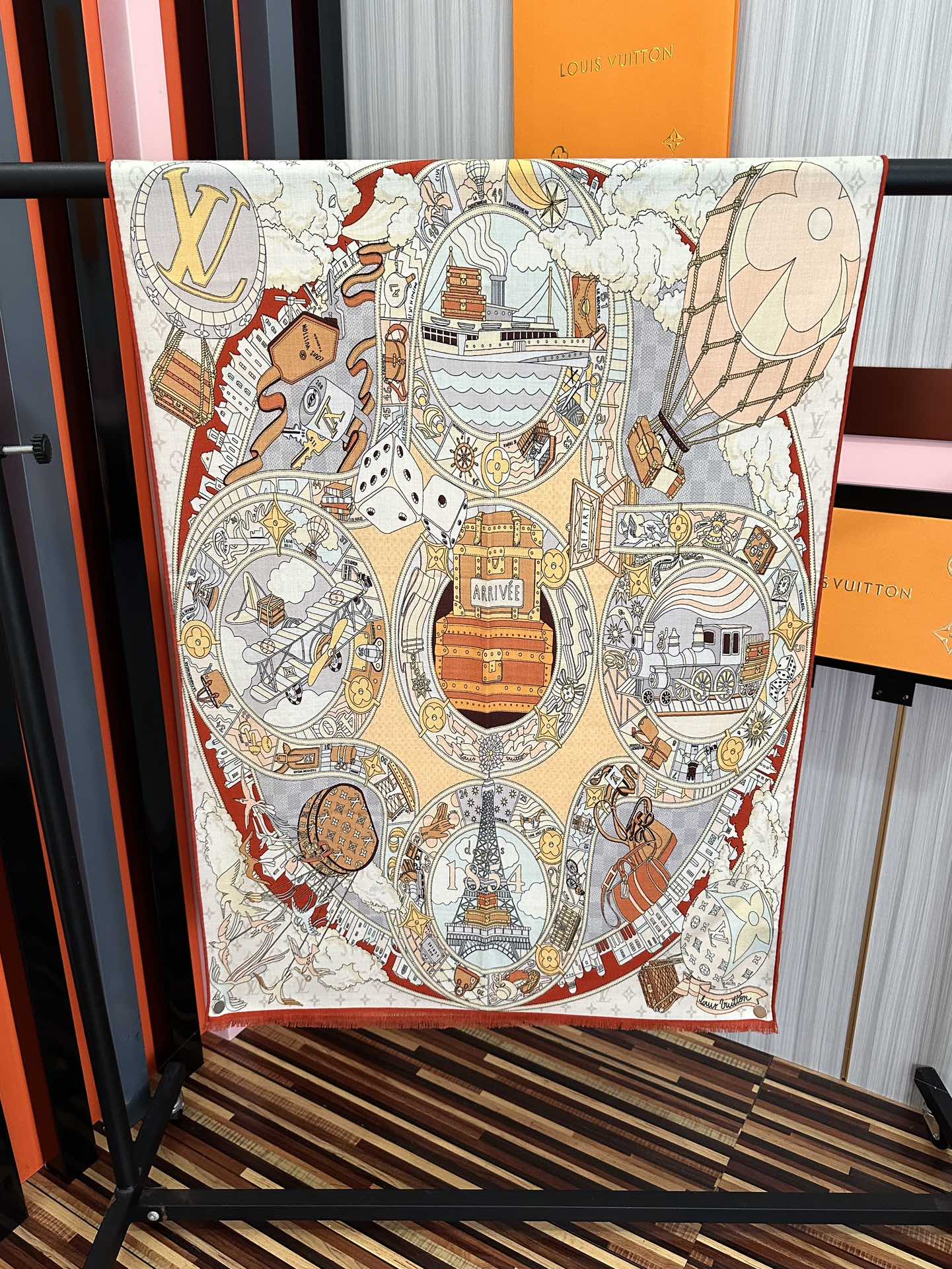 。 新款LV。高品质 【双面同色】女生必备款[得意]随便怎么围都好看[色]大气时尚 太美了[吃瓜]下手一