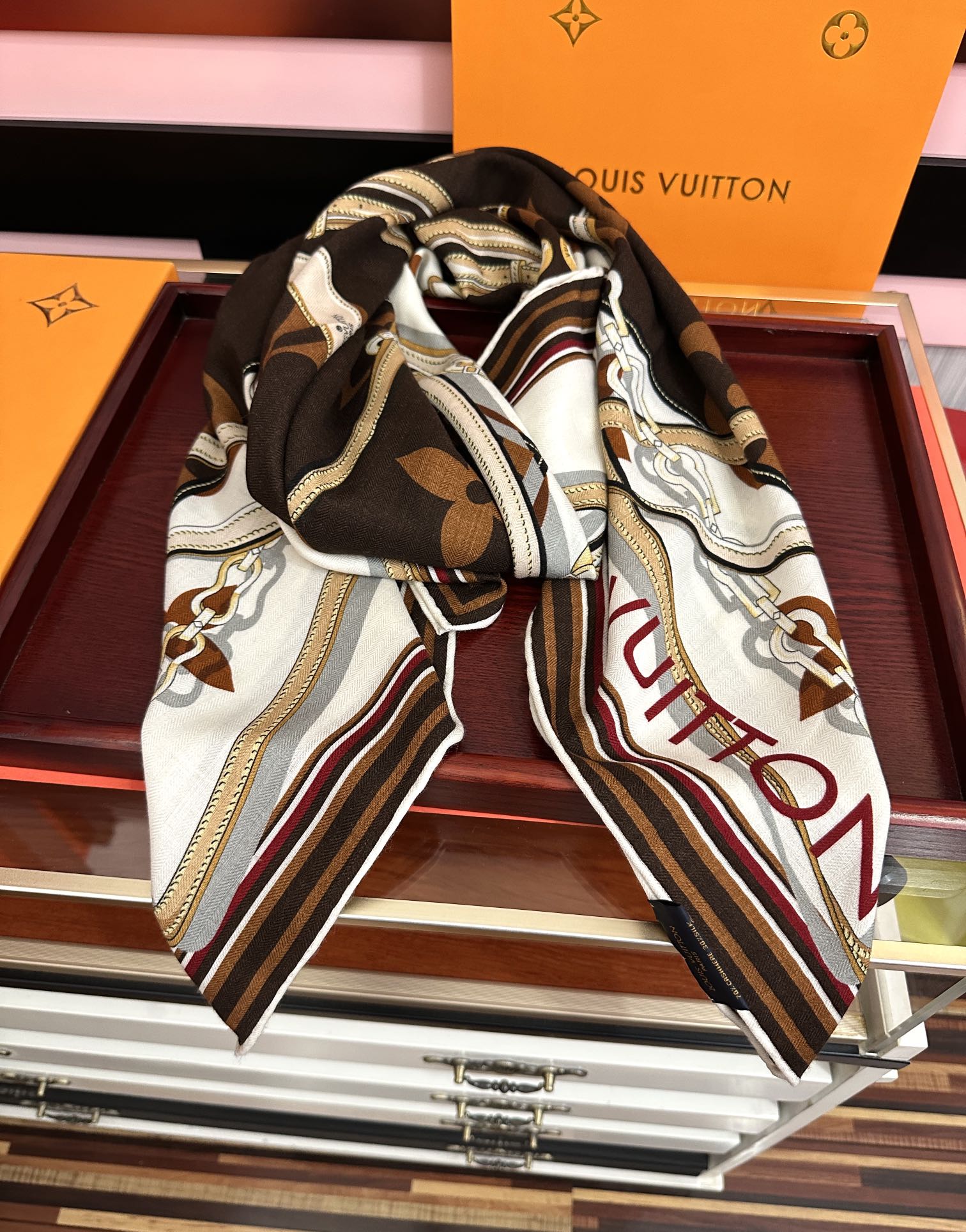 新款❤️LV 2025经典 【双面同色】经典优雅[礼物]~气质到骨子里[色]新一季的面料超高级，真心超级