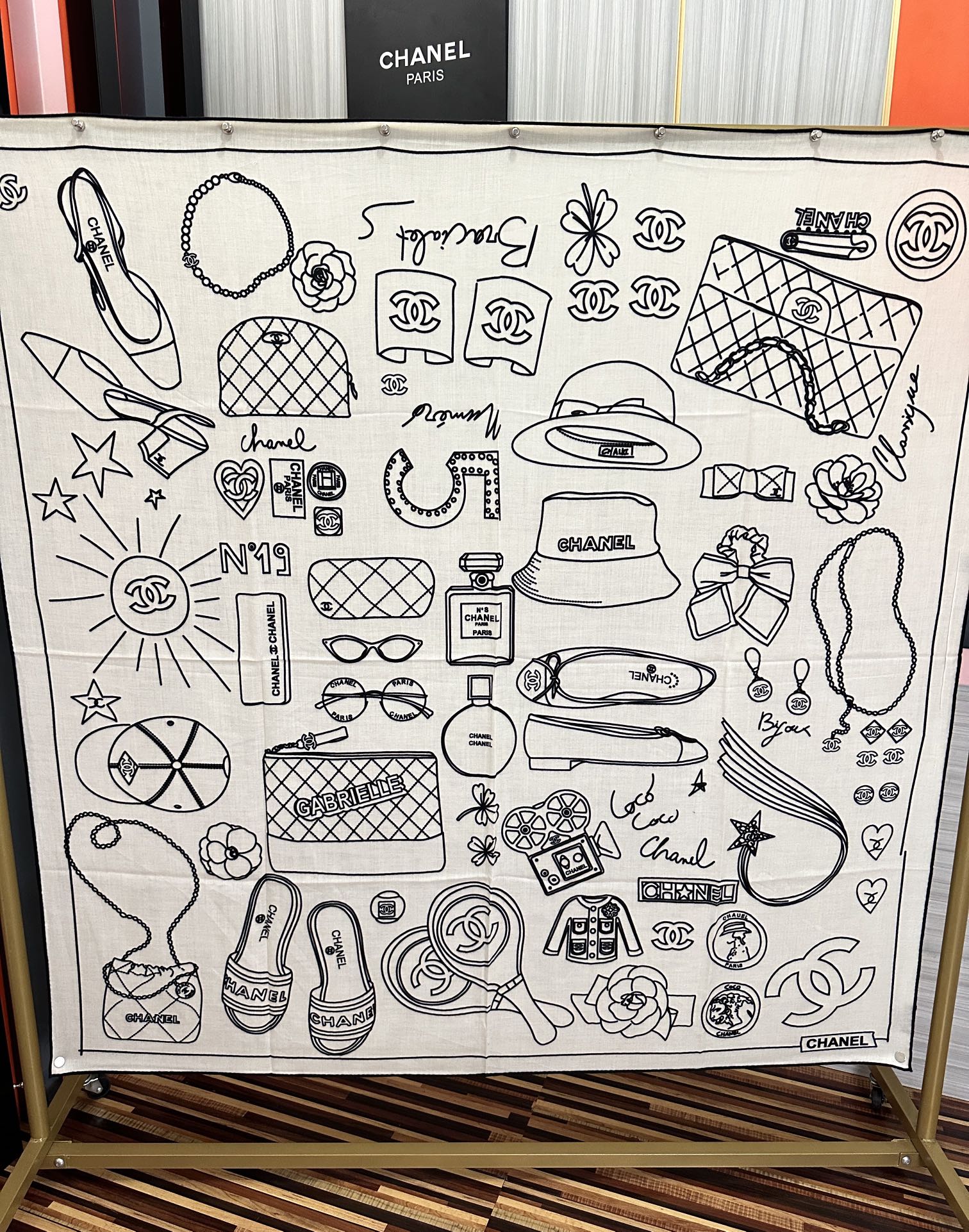 上新。香奈儿 2025【双面同色】经典双鞋子🥿包包、帽子🎩图案~气质到骨子里[色]香奶奶新一季的面料超高