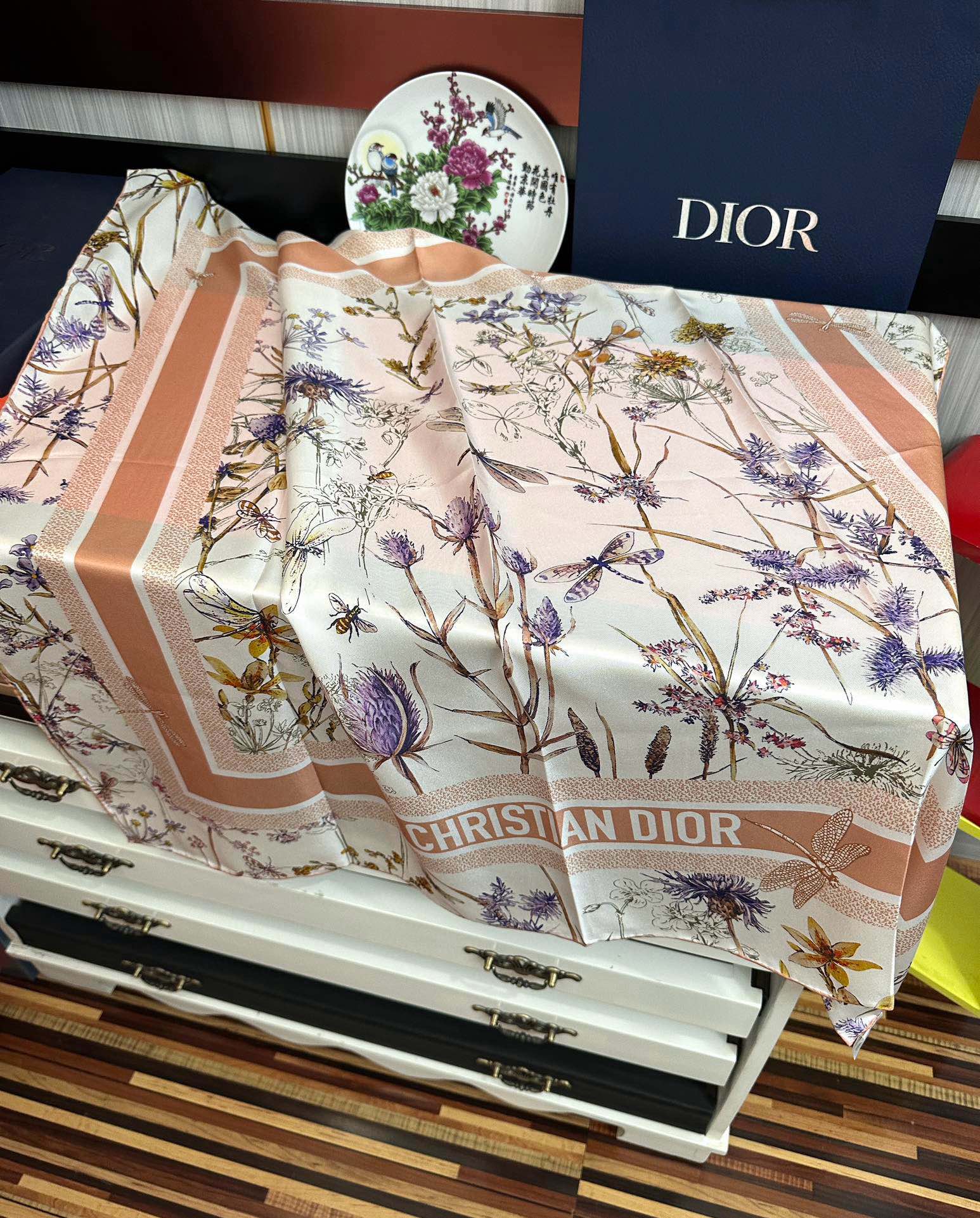 。高版本 迪奥 太美了 2025春夏季新款，太美了[玫瑰]买到都说好👍下手一定要快高端 大爱❤️女人尤物