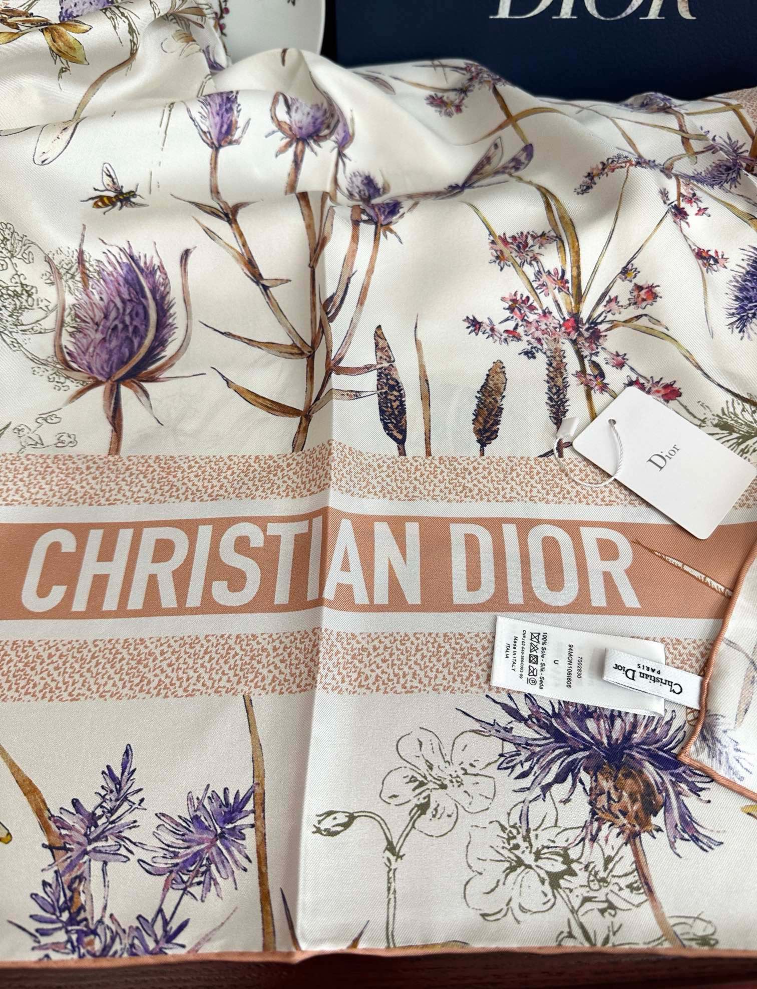 。高版本 迪奥 太美了 2025春夏季新款，太美了[玫瑰]买到都说好👍下手一定要快高端 大爱❤️女人尤物