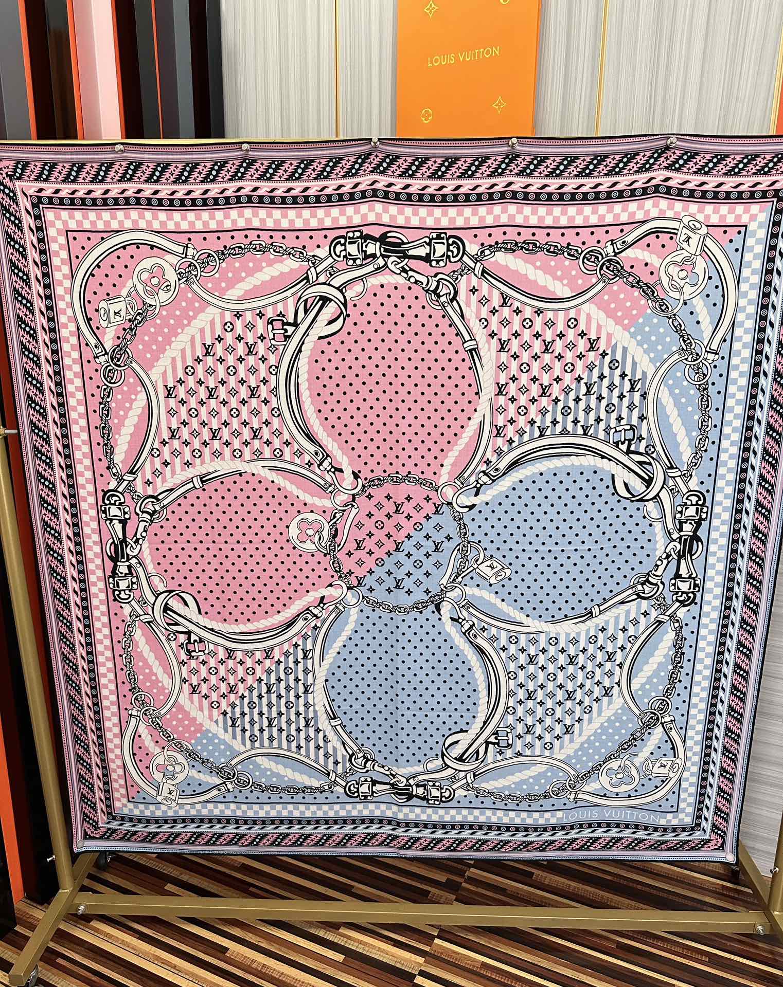 高品质 上新❤️LV 【双面同色】经典优雅[礼物]~气质到骨子里[色]新一季的面料超高级，真心超级柔软，