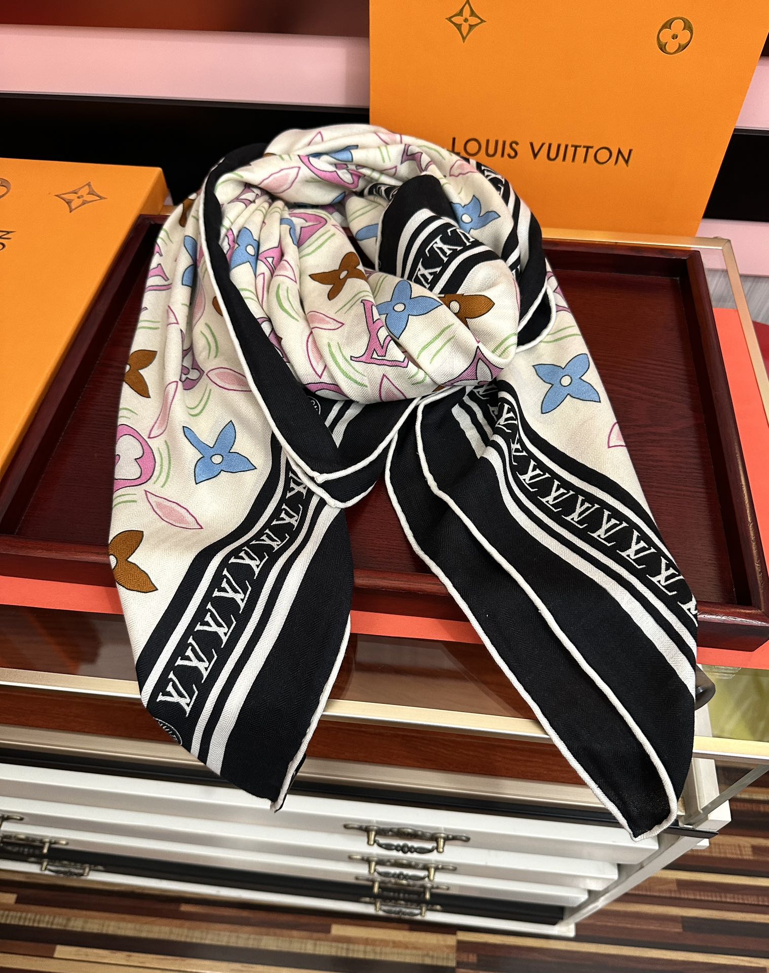 新款❤️LV 2025【双面同色】ZG同步经典优雅[礼物]~气质到骨子里[色]新一季的面料超高级，真心超