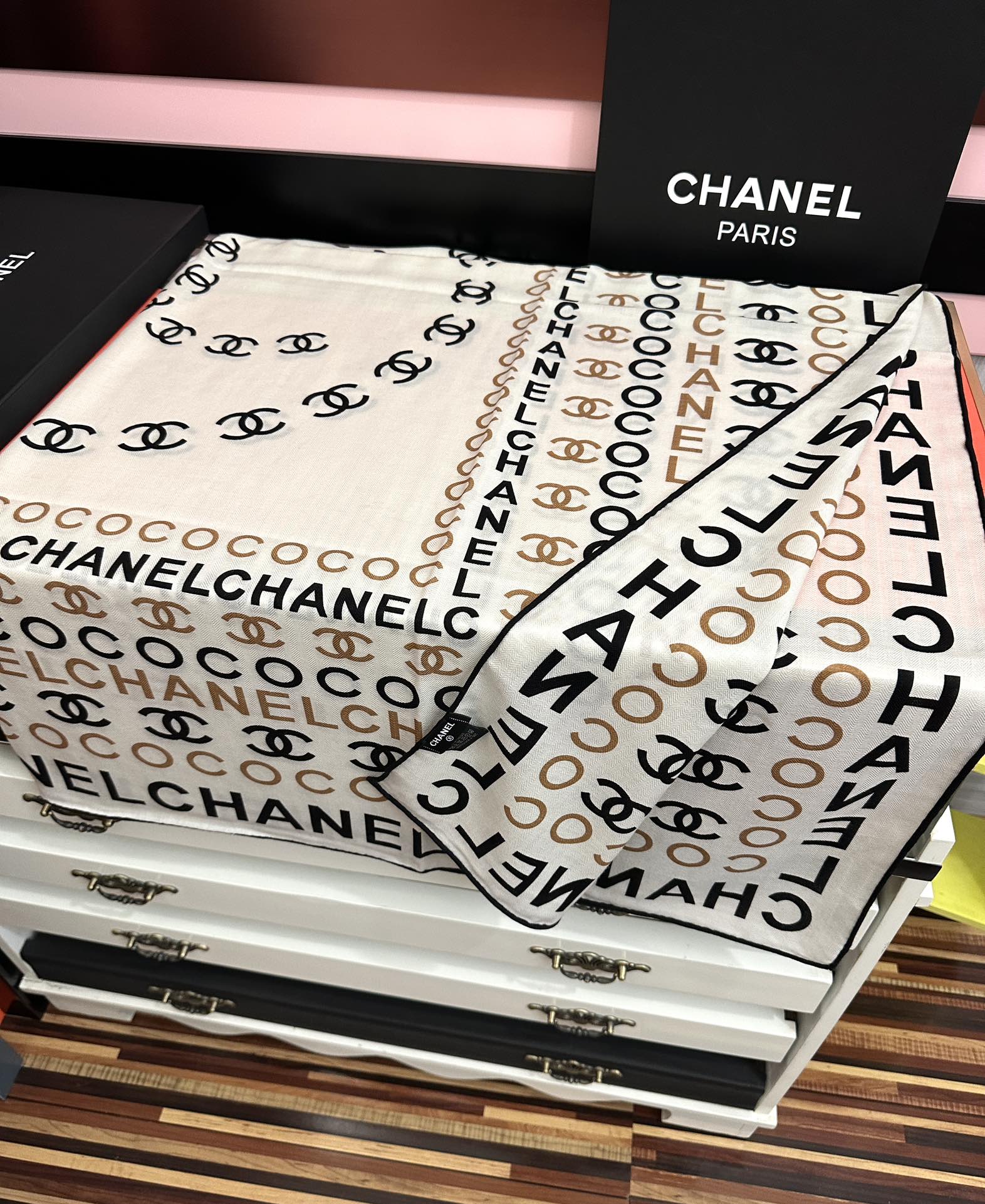 上新❤️2025 香奈儿 ZG同步 【coco风格字母】[發]经典设计优雅风[礼物]~气质到骨子里[色]