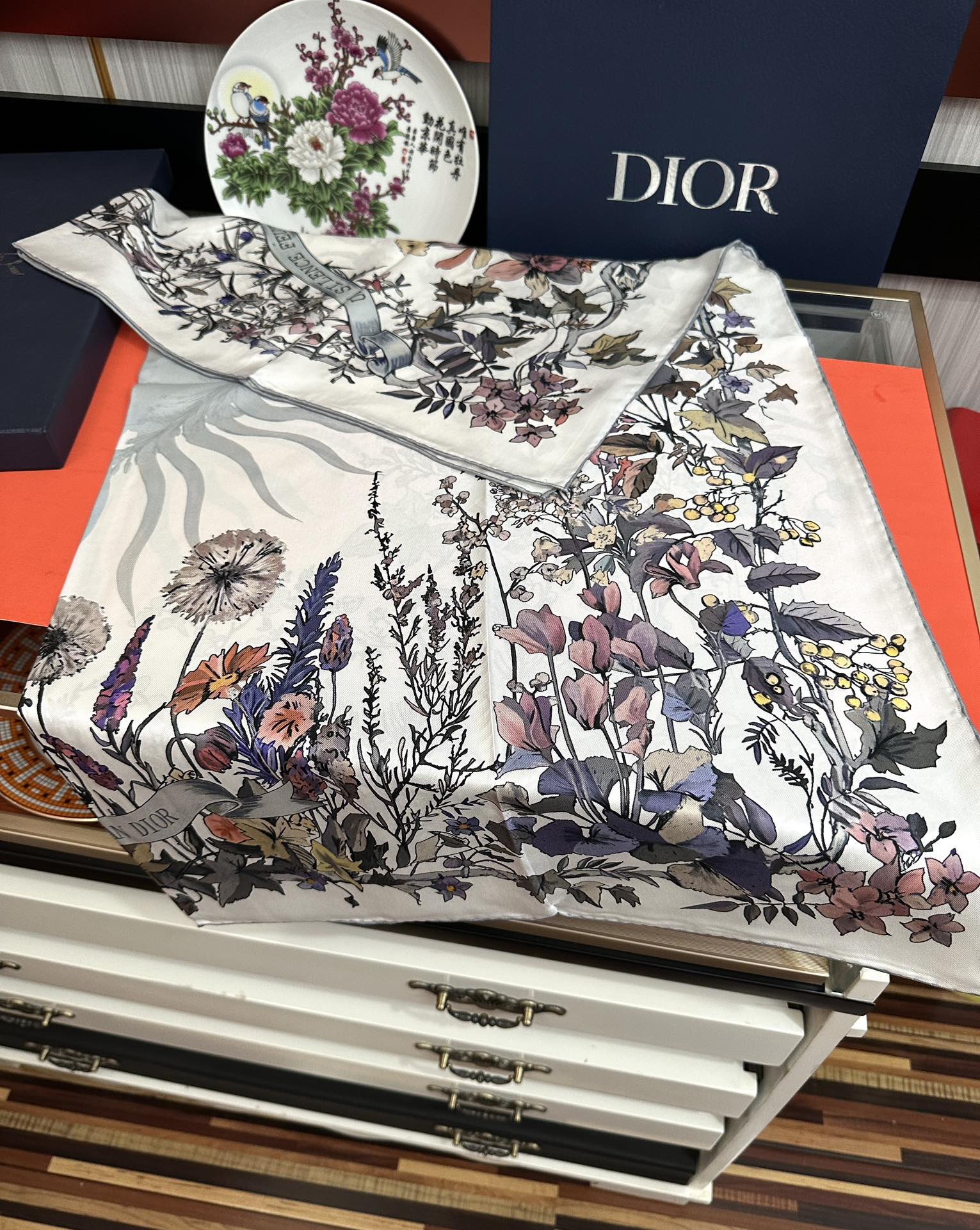 。 迪奥2025春夏季新款，【太阳花神系列】太美了[玫瑰]买到都说好👍下手一定要快高端 大爱❤️女人尤物