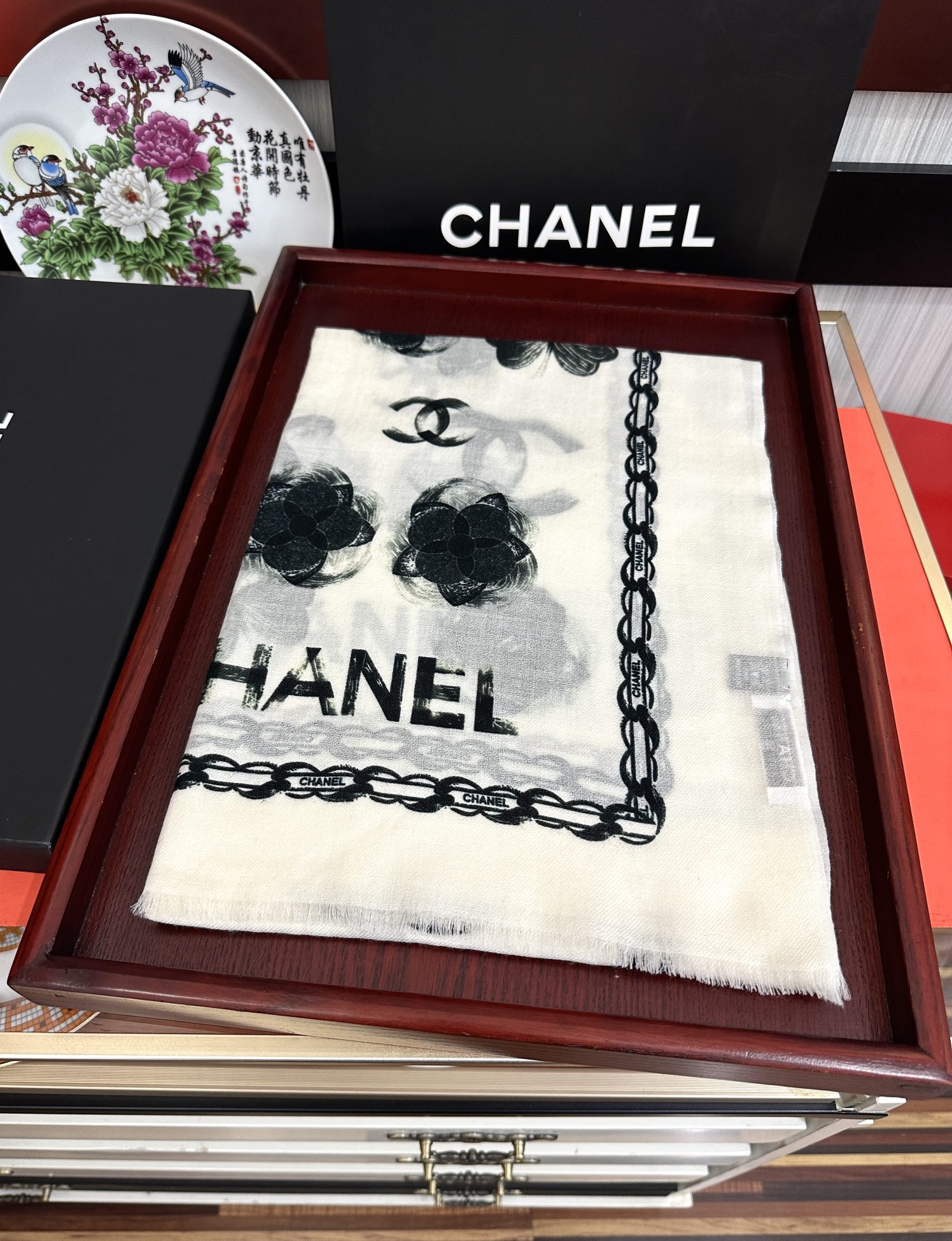 ❤️香奈儿 2025经典茶花优雅Coco风[礼物]~气质到骨子里[色]香奶奶新一季的面料超高级，真心超级