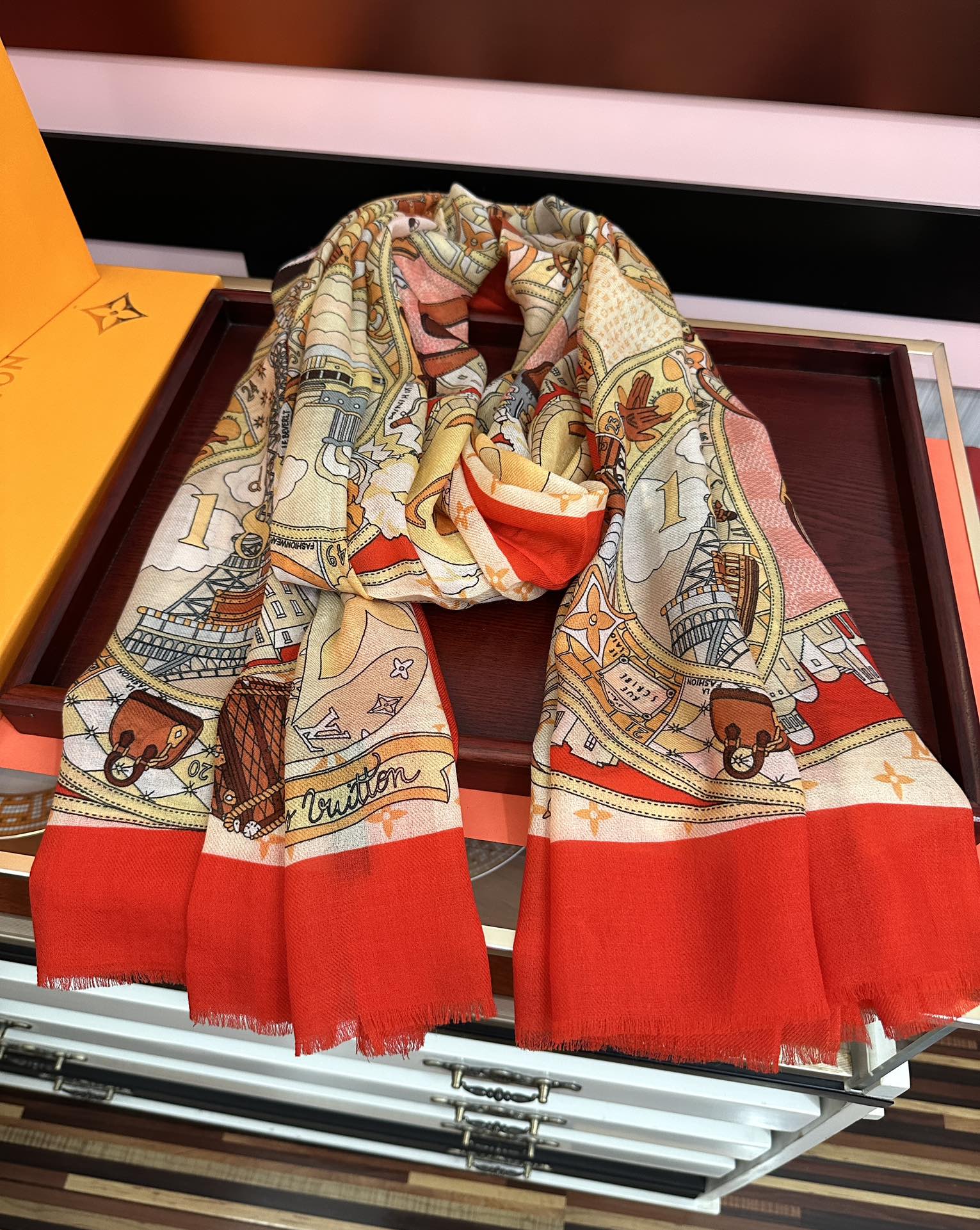 。LvZG最新款2025 重磅推荐[爱心]顶级高端设计太美了[啤酒]真心赞👍【戒指绒长巾】😘💍实物真心美