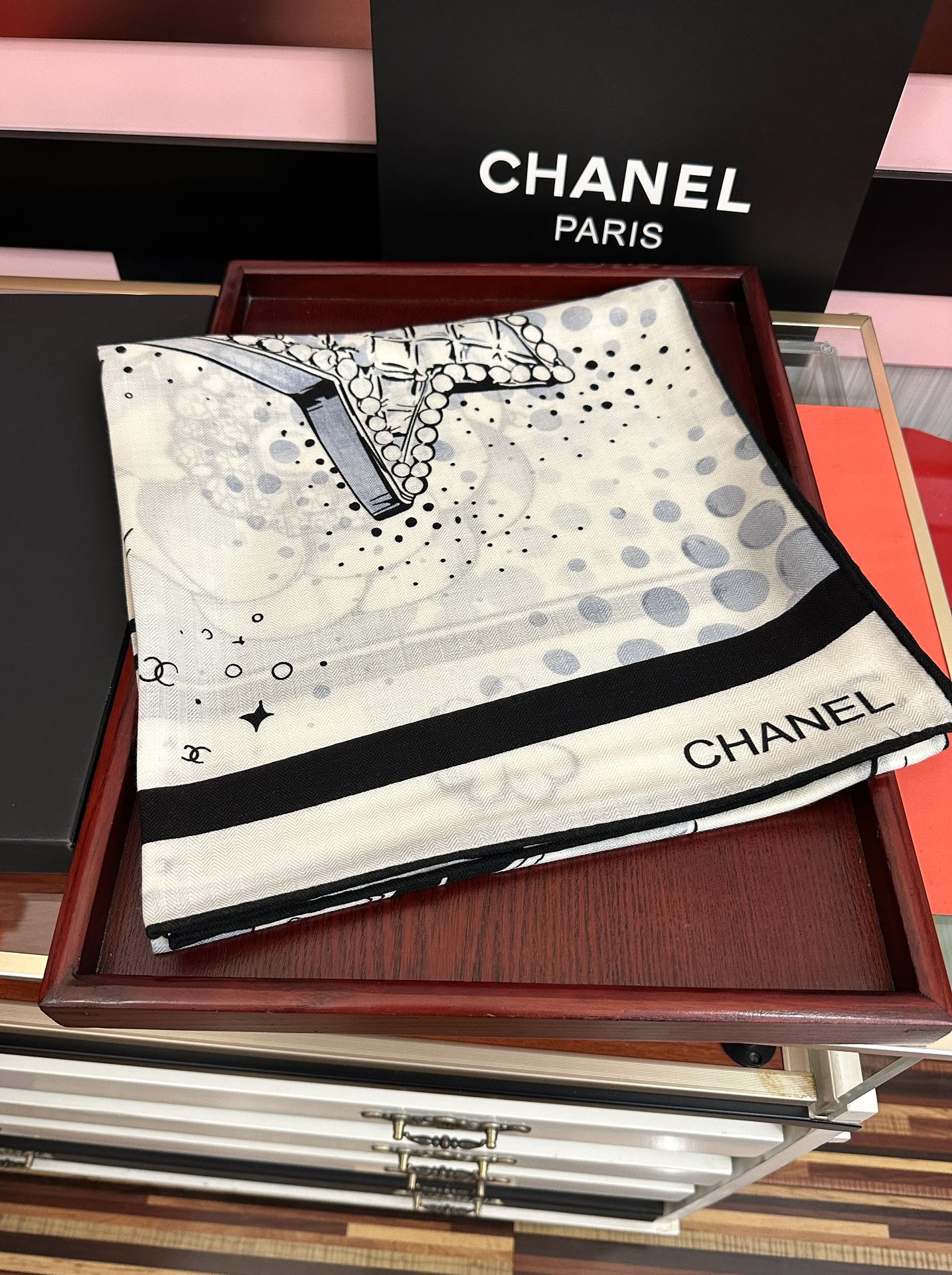 新款❤️ 2025 香奈儿 太美了 【双面同色】[礼物]~气质到骨子里[色]香奶奶新一季的面料超高级，真