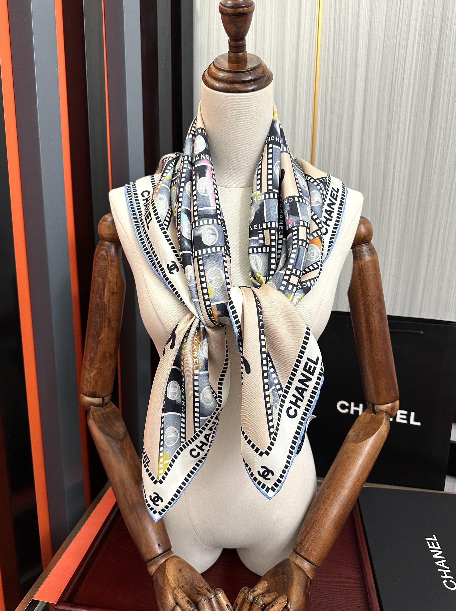 。𝐂𝐡𝐚𝐧𝐞𝐥 高品质【双面同色 电影胶卷🎞️】18姆米 原单品质[庆祝]今年第一款一眼心动的系列[玫瑰