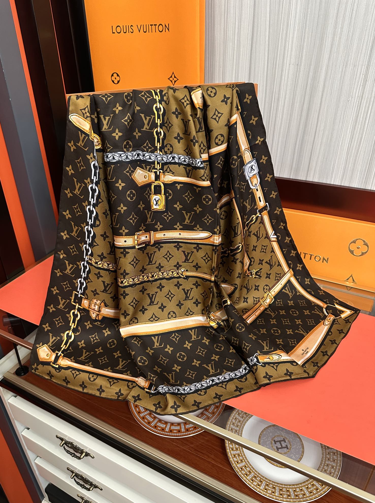 上新，L家 2025年最新款。💃💄女神及日常都非常好搭配的款😍平时穿搭也非常好搭配，整个人看起来都会神采