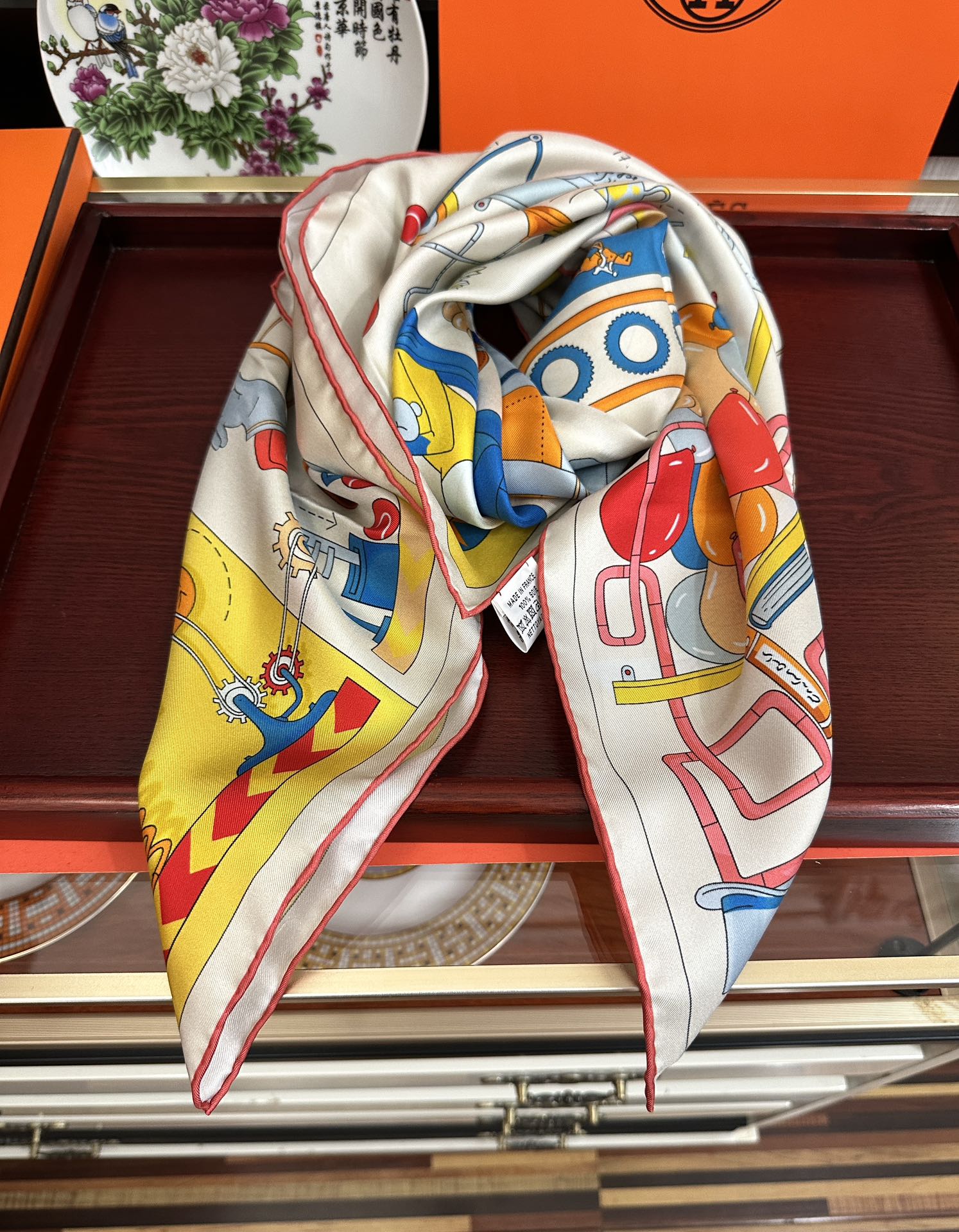 。H家2025新款【爱马系列】手工卷边，买到都说好👍下手一定要快高端 大爱❤️女人尤物 货极少 四季都可