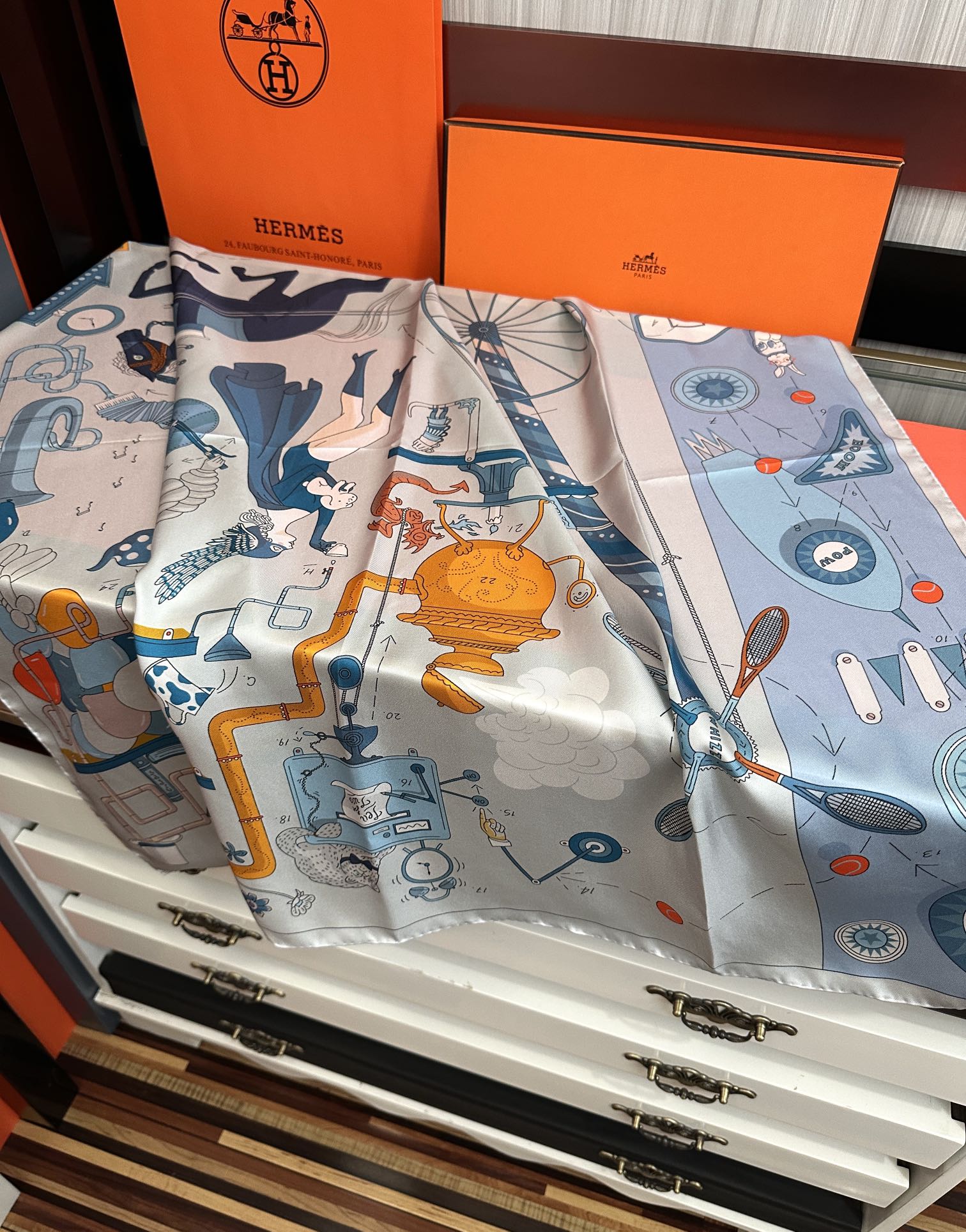 。H家2025新款【爱马系列】手工卷边，买到都说好👍下手一定要快高端 大爱❤️女人尤物 货极少 四季都可