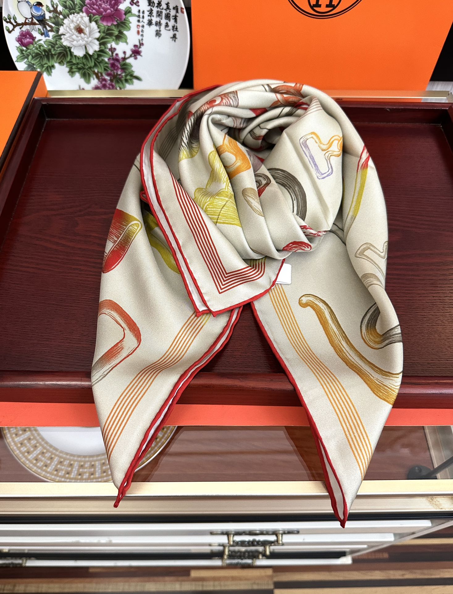 。高品质2025爱马仕最新款 官网同步 [太阳]精致卷边[嘴唇]太美了品质感很显好[得意]好搭到上瘾的丝