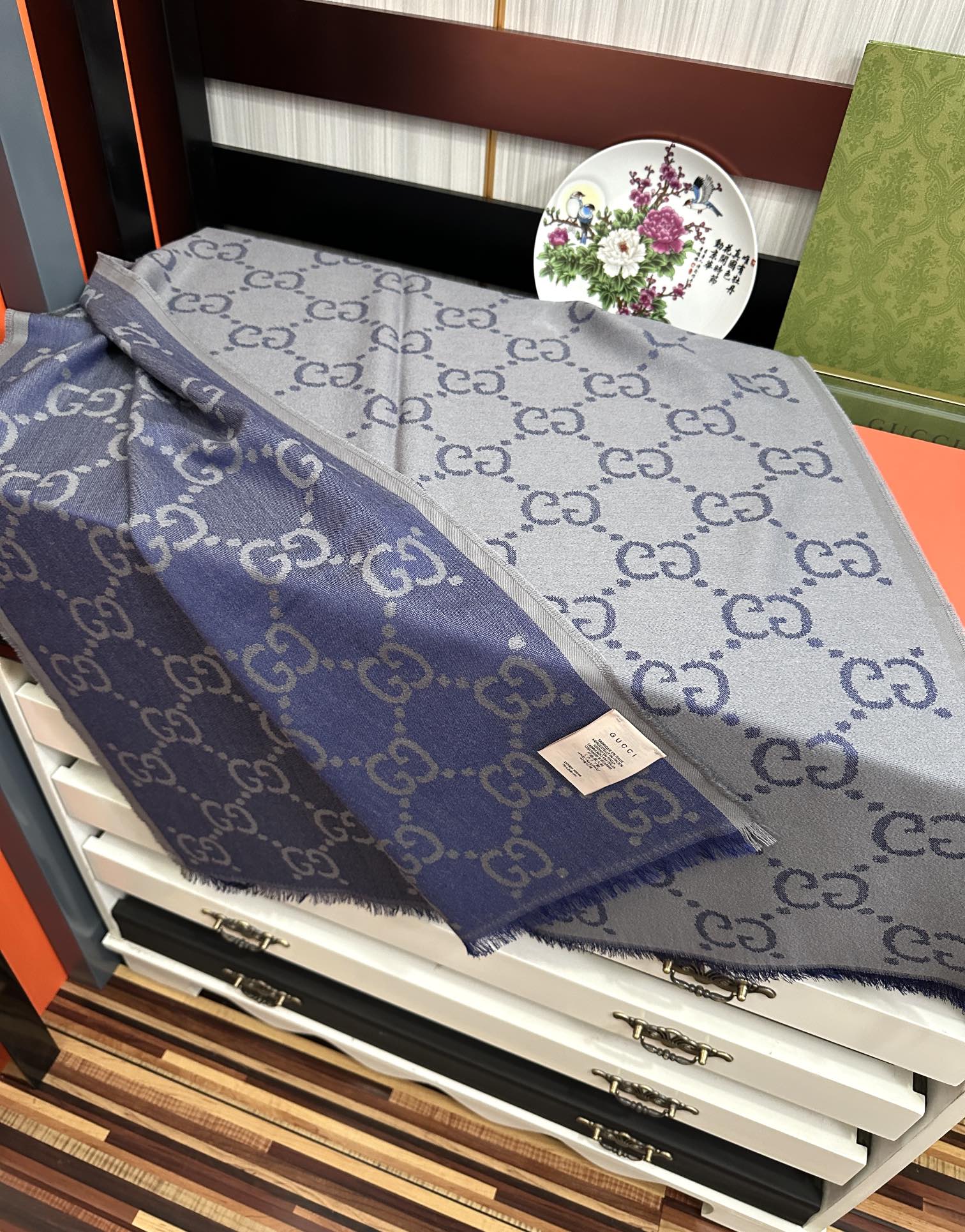 💖高品质 古奇【GG格子双面长巾】[爱心]中性款男女都可以用，😄经典GG图案是在30年代开始使用的标志性