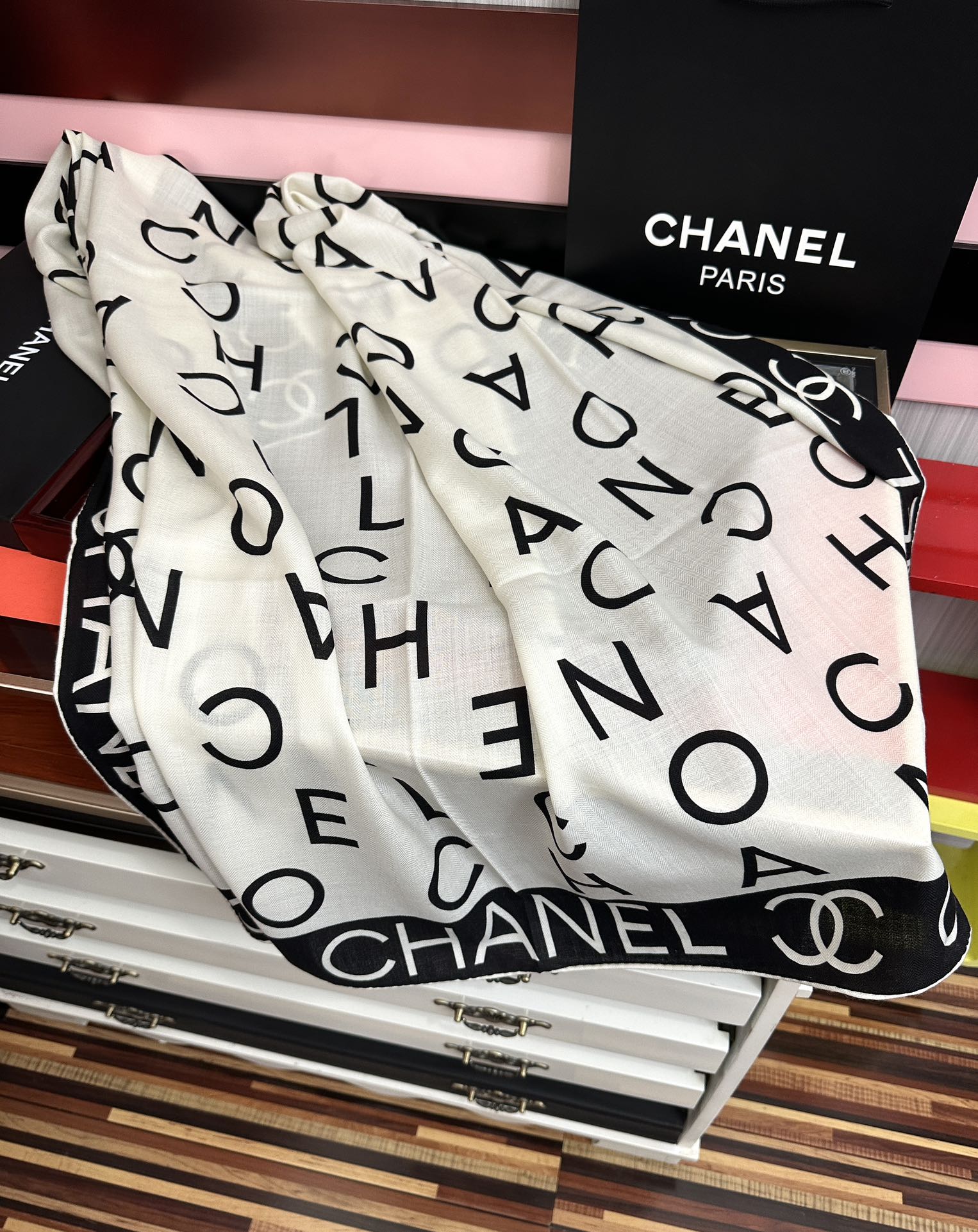 上新❤️香奈儿 【双面同色】2025太美了[發]🎩设计优雅风[礼物]~气质到骨子里[色]香奶奶新一季的面