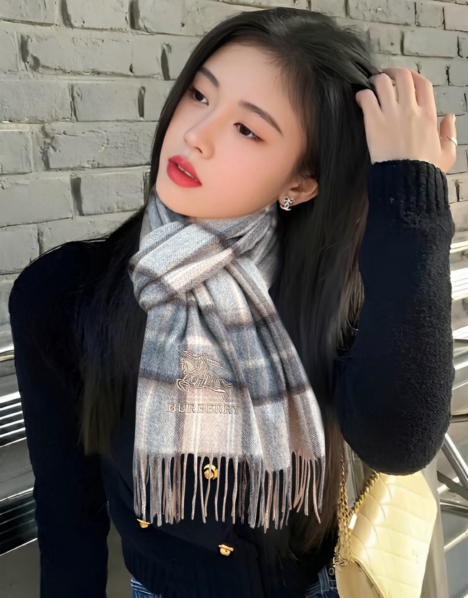 。85%山羊绒 水波纹 2025巴宝莉采用内蒙古顶级山羊绒，最新款男女通用情侣款👫重磅推荐💥 经典的格子