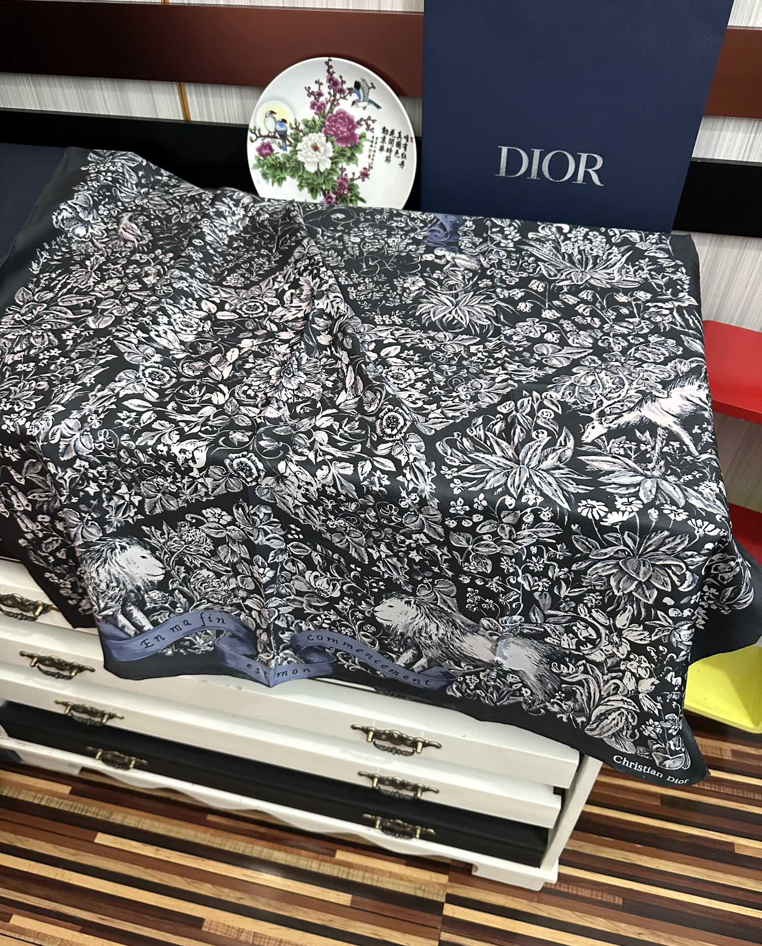 。新款 迪奥 官网同步 【花卉系列】太美了 2025春夏季新款，太美了[玫瑰]买到都说好👍下手一定要快高