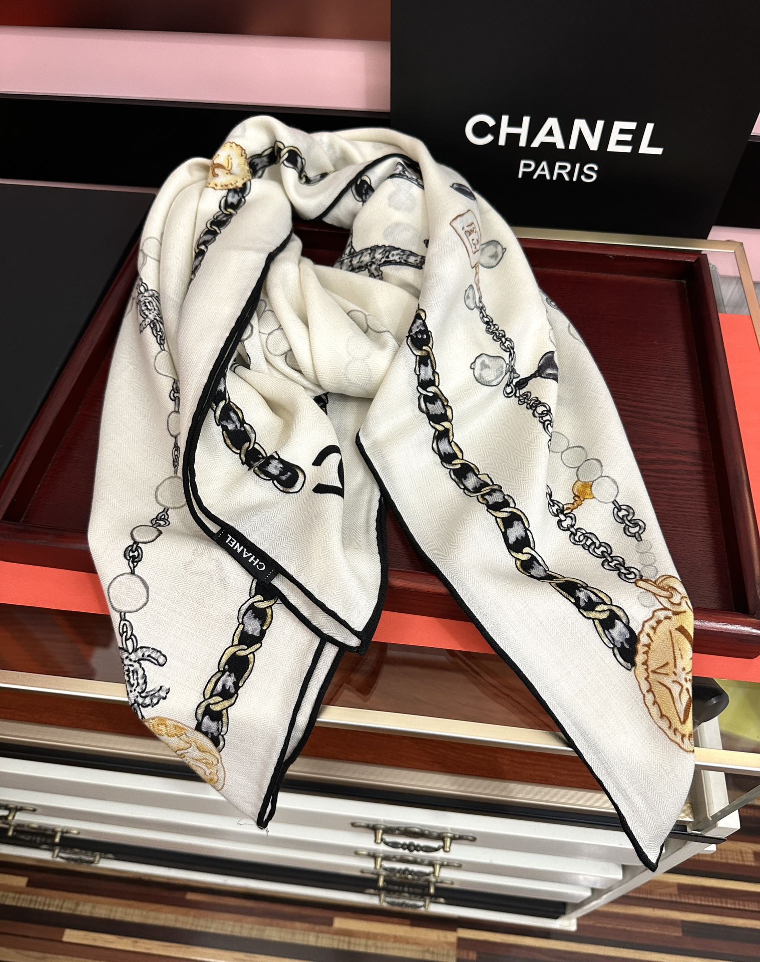 新款❤️2025 香奈儿 ZG同步 太美了 【双面同色】香奶奶永远设计优雅风格[礼物]~气质到骨子里[色