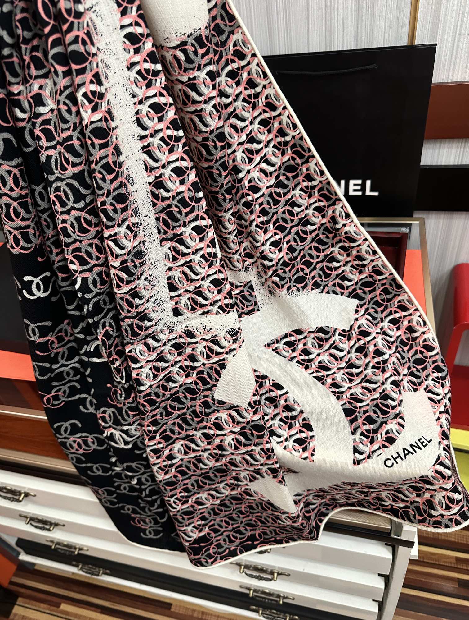 新款。香奈儿 2025【双面同色】永远经典双C优雅Coco风[礼物]~气质到骨子里[色]香奶奶新一季的面