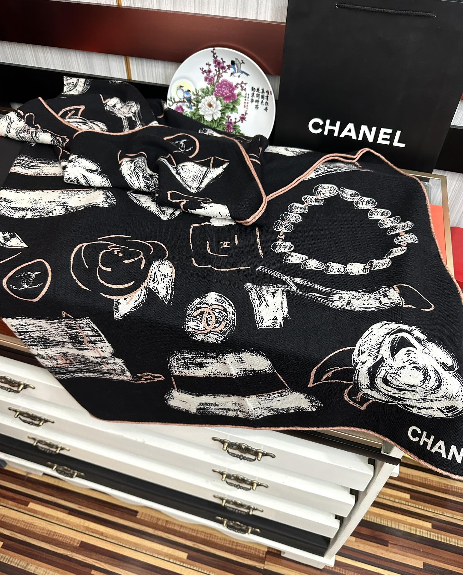 上新❤️2025 香奈儿 太美了 【双面同色】[發]经典茶花帽子🎩设计优雅风[礼物]~气质到骨子里[色]