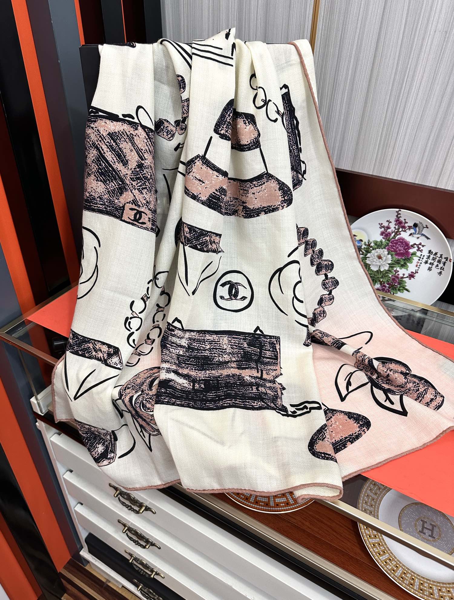 上新❤️2025 香奈儿 太美了 【双面同色】[發]经典茶花帽子🎩设计优雅风[礼物]~气质到骨子里[色]