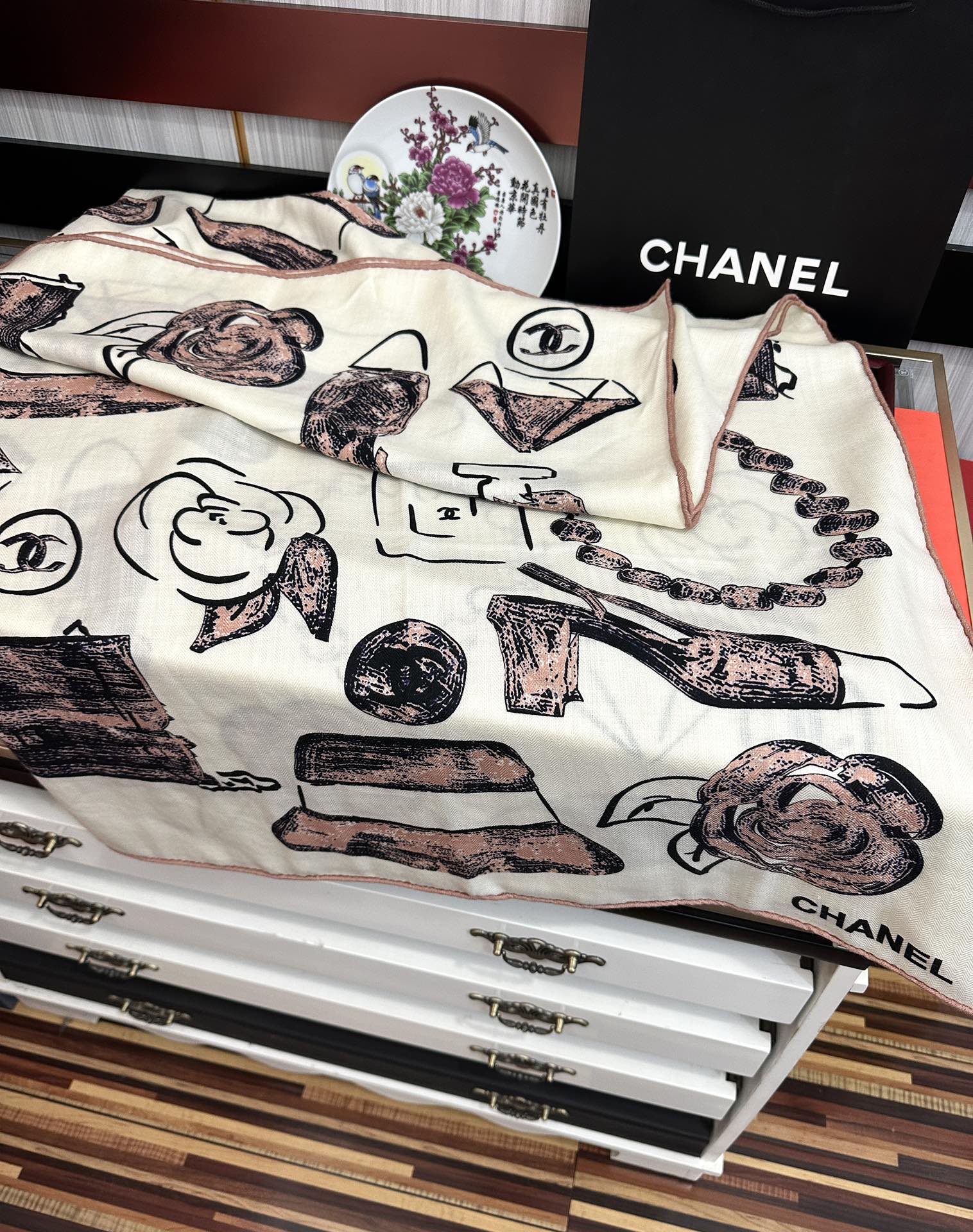 上新❤️2025 香奈儿 太美了 【双面同色】[發]经典茶花帽子🎩设计优雅风[礼物]~气质到骨子里[色]