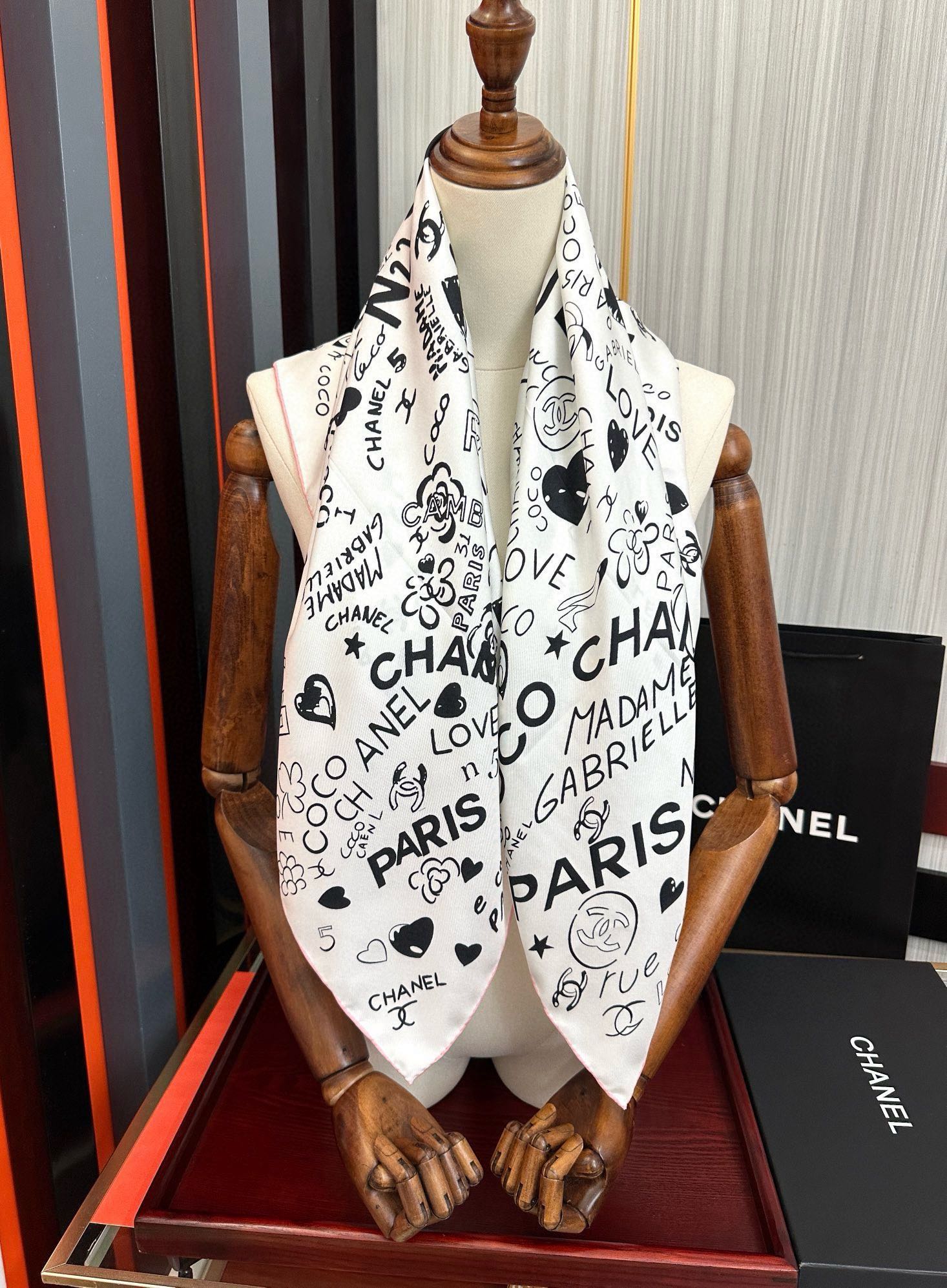 。香奈儿【18mm双面同色】浪漫爱情重磅推荐[色]真的超级爱的款式❤️Love,真情永在[得意]一条印有