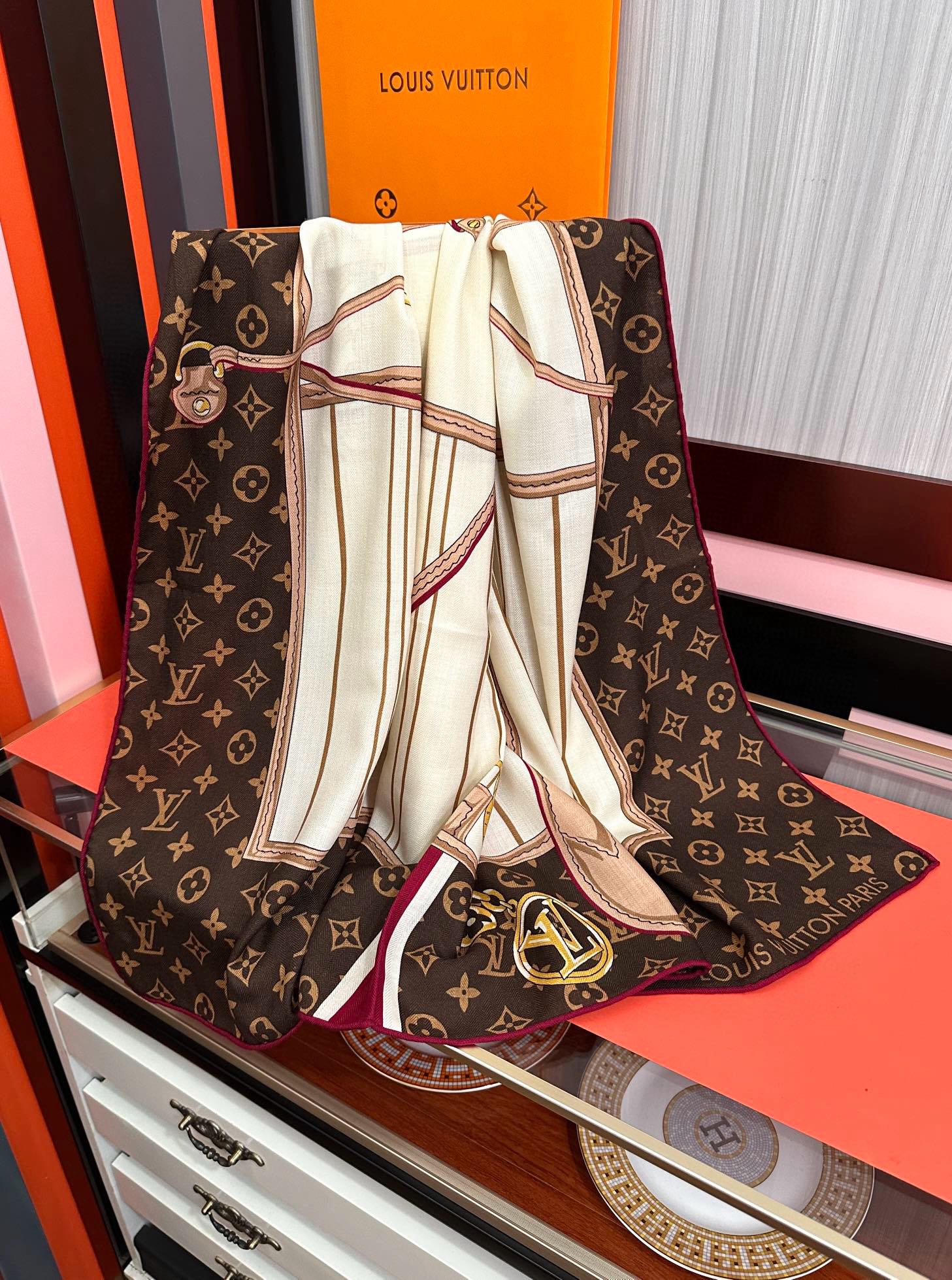 新款❤️LV 2025【双面同色】经典优雅[礼物]~气质到骨子里[色]新一季的面料超高级，真心超级柔软，