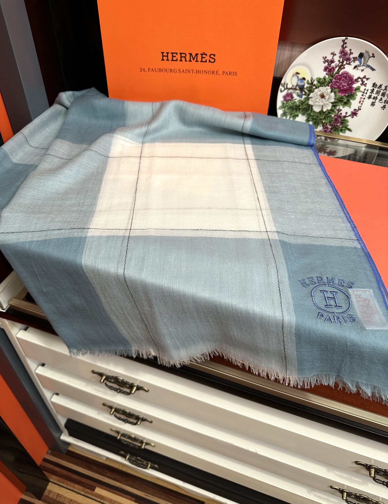 。爱马士🧣2025 太美了[庆祝]万众瞩目经典版到货🎆最优质的年轻设计师推出的最新概念👓搭配调色纱染再色