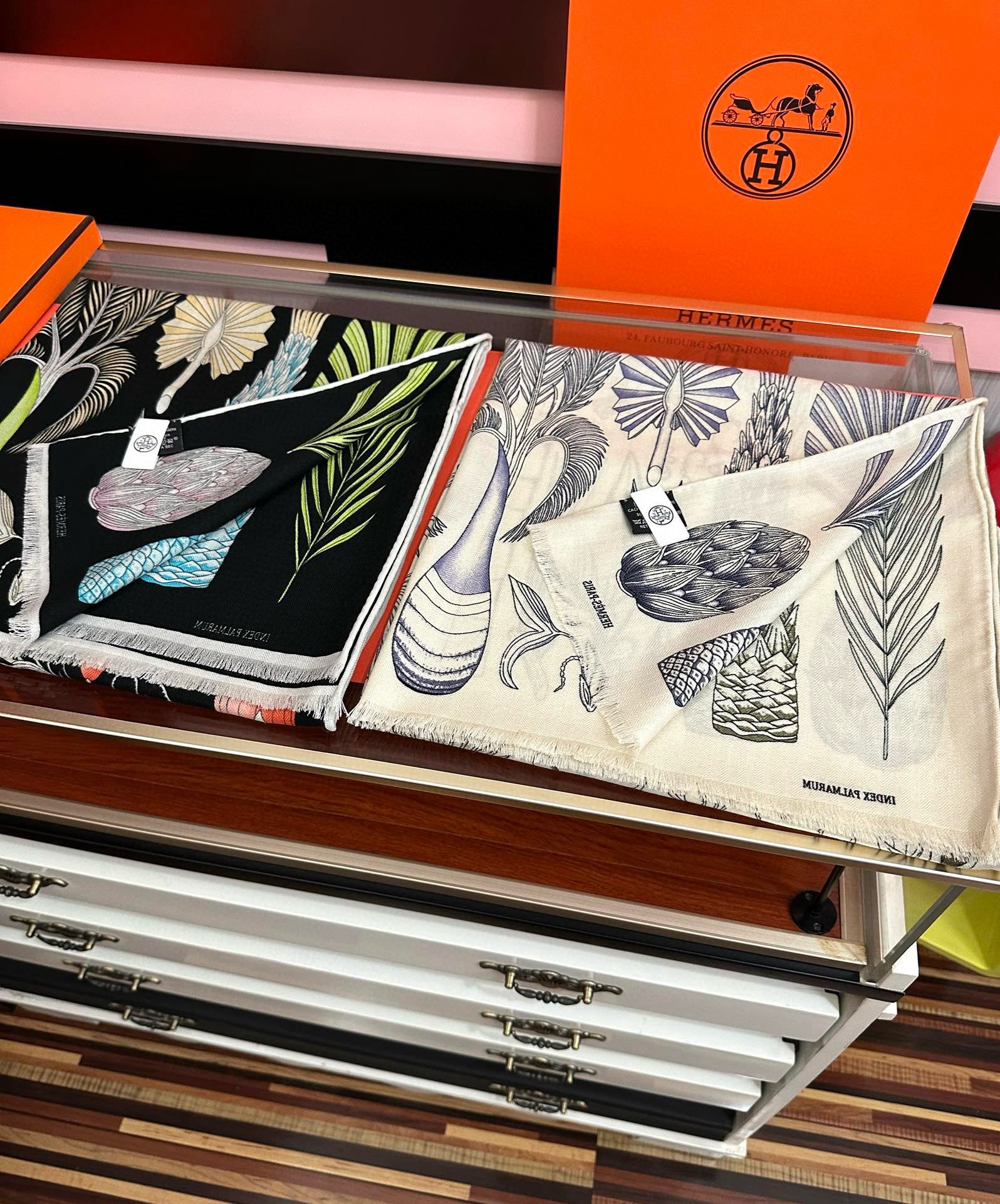 。爱马仕 太美了[吃瓜]下手一定要快[嘴唇]四季都可以用[勾引]真心美的让人非常非上身效果简直美翻了 品