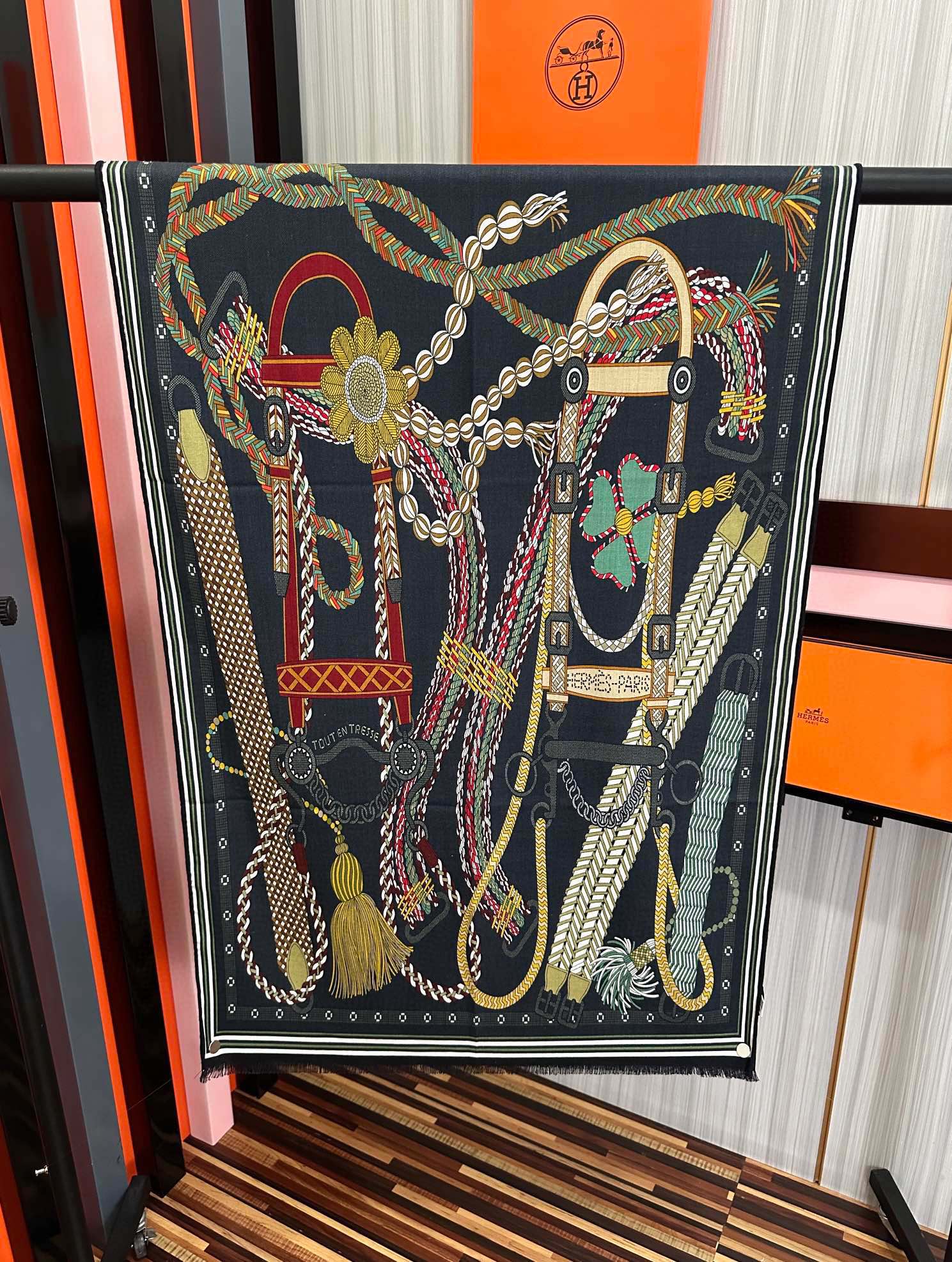 。新款2025 爱马仕。【双面同色】太美了[吃瓜]下手一定要快[嘴唇]四季都可以用[勾引]真心美的让人非