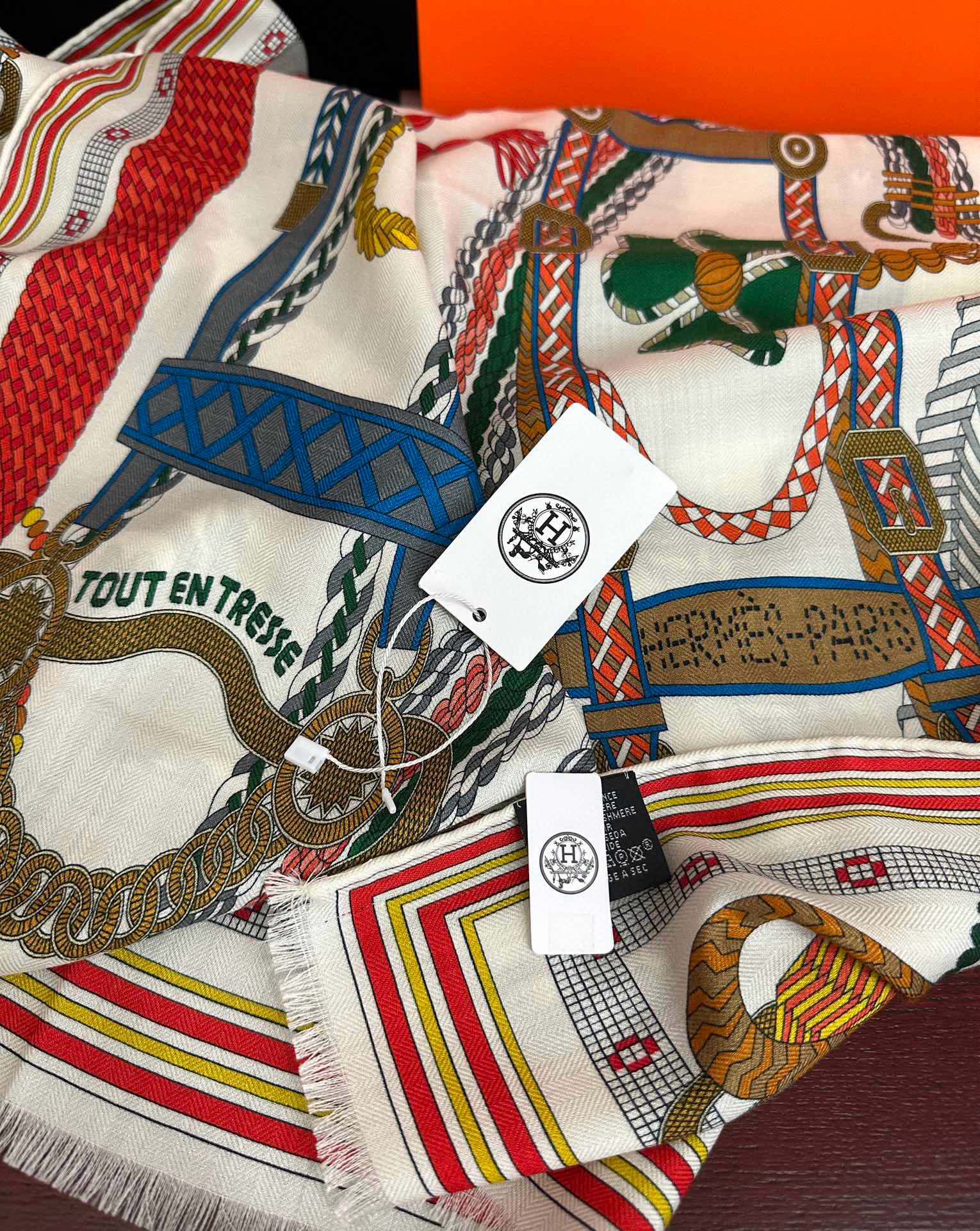 。新款2025 爱马仕。【双面同色】太美了[吃瓜]下手一定要快[嘴唇]四季都可以用[勾引]真心美的让人非