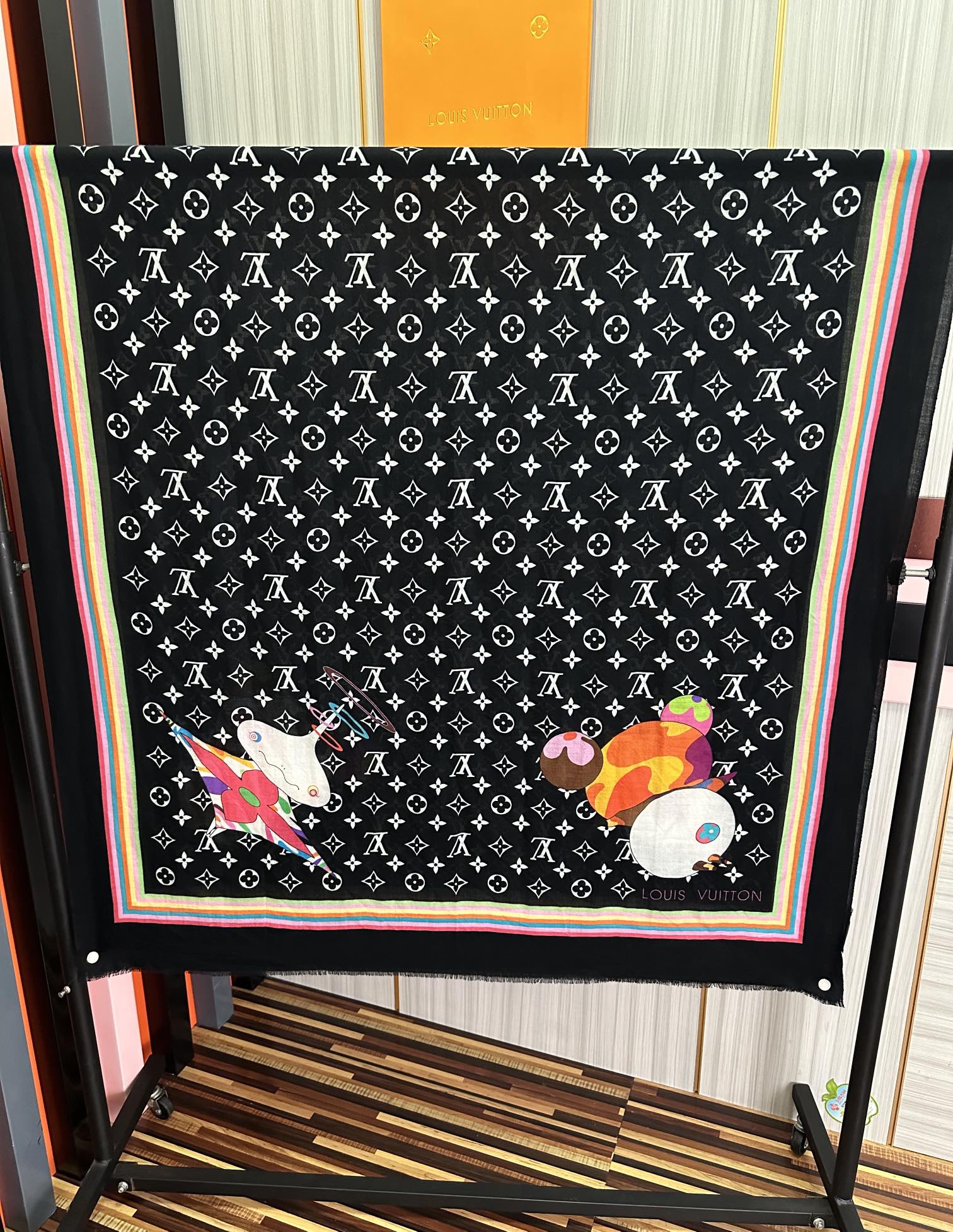 。新款L v 太美了[礼物]今年最流行的款式[得意]真心赞👍😘💍实物真心美 🎀披肩配以印花💓💃🏻无论设计