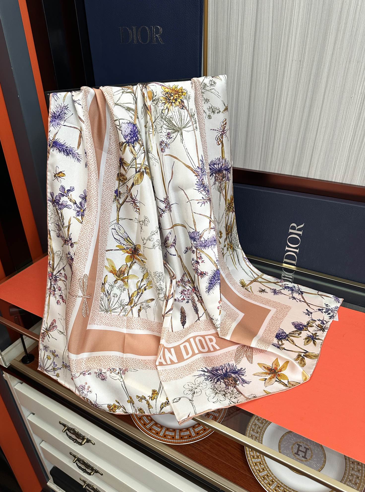 。高版本 迪奥 太美了 2025春夏季新款，太美了[玫瑰]买到都说好👍下手一定要快高端 大爱❤️女人尤物