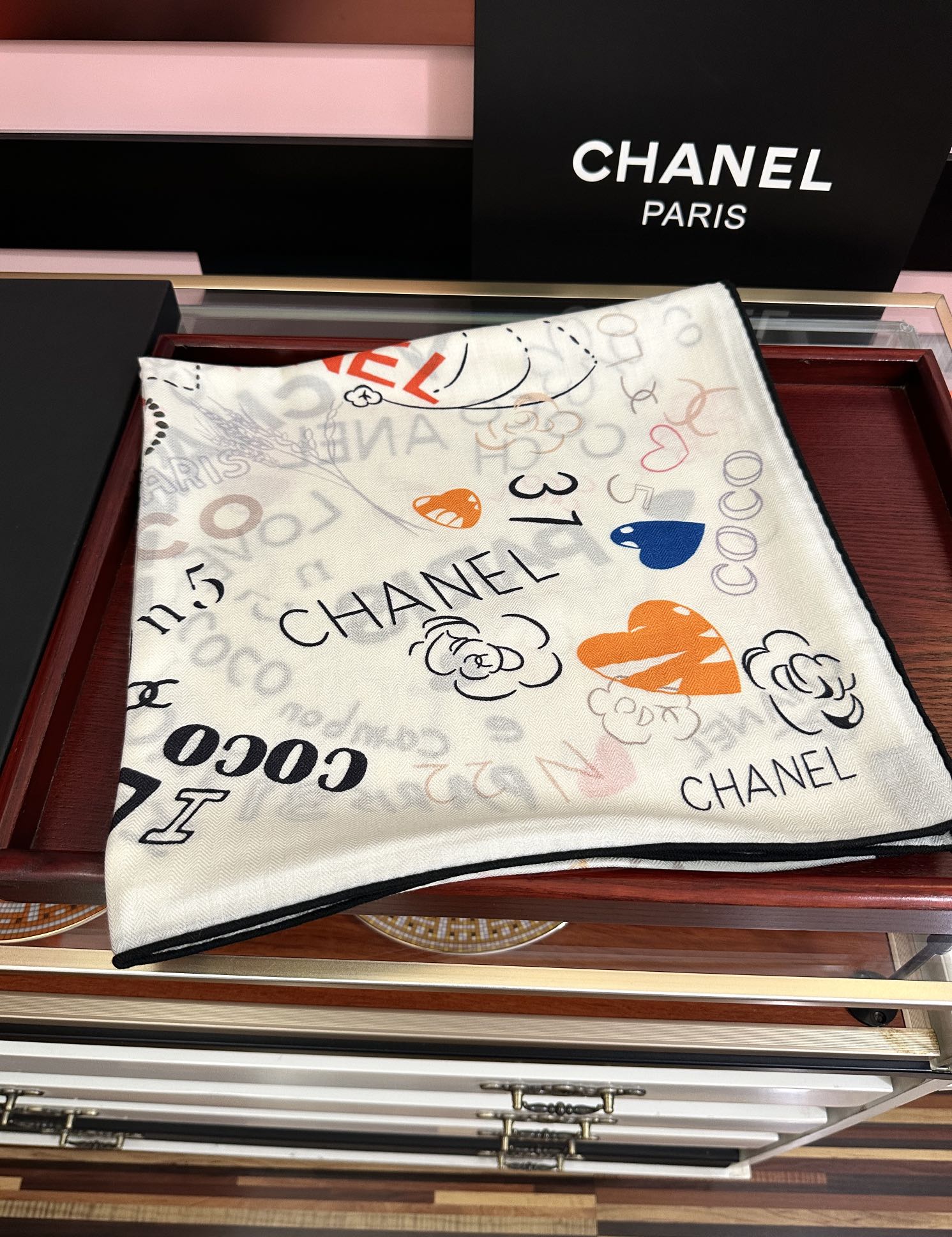 ❤️新款2025 香奈儿 ZG同步【涂鸦印花系列】 太美了 [發]经典茶花帽子🎩设计优雅风[礼物]~气质