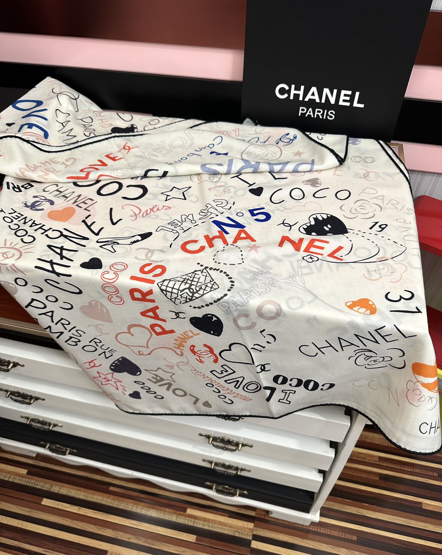 ❤️新款2025 香奈儿 ZG同步【涂鸦印花系列】 太美了 [發]经典茶花帽子🎩设计优雅风[礼物]~气质