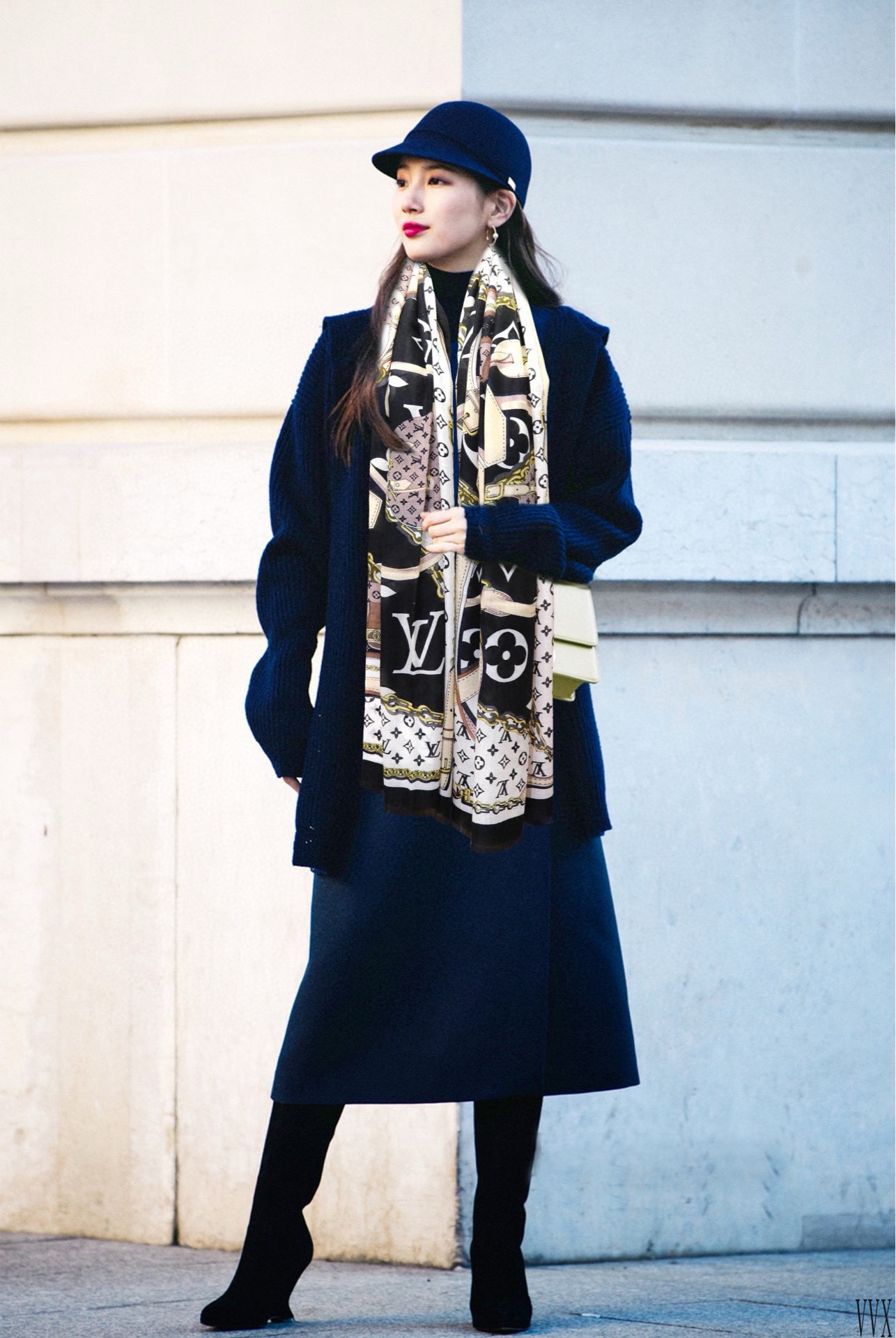 新品 LV【300支羊绒长巾】2025实物真心美 🎀披肩配以印花💓无论设计喷绘都是非常到位☀️细节都可见