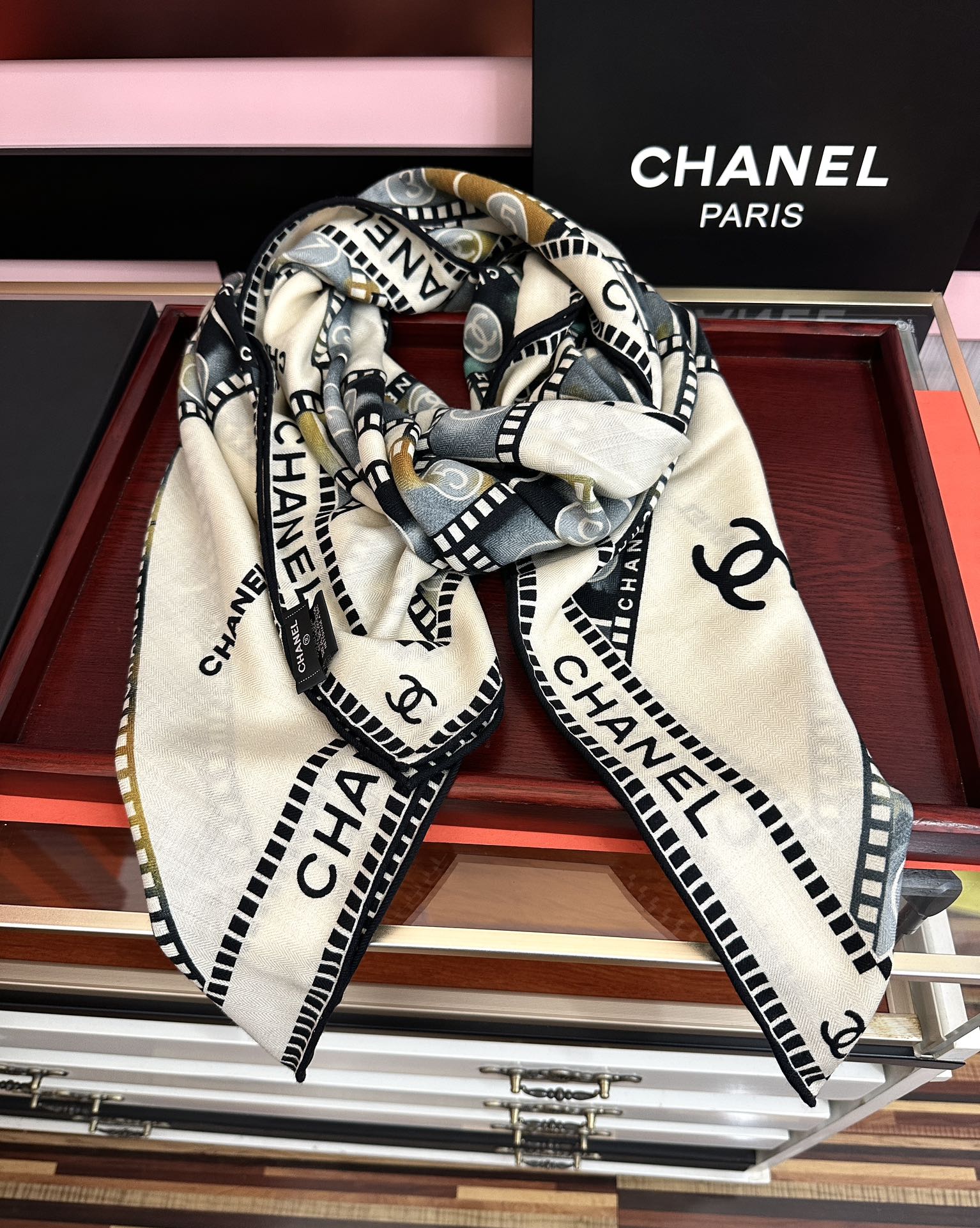 上新❤️香奈儿 ZG同步 太美了 【双面同色】香奶奶永远设计优雅风格[礼物]~气质到骨子里[色]香奶奶新