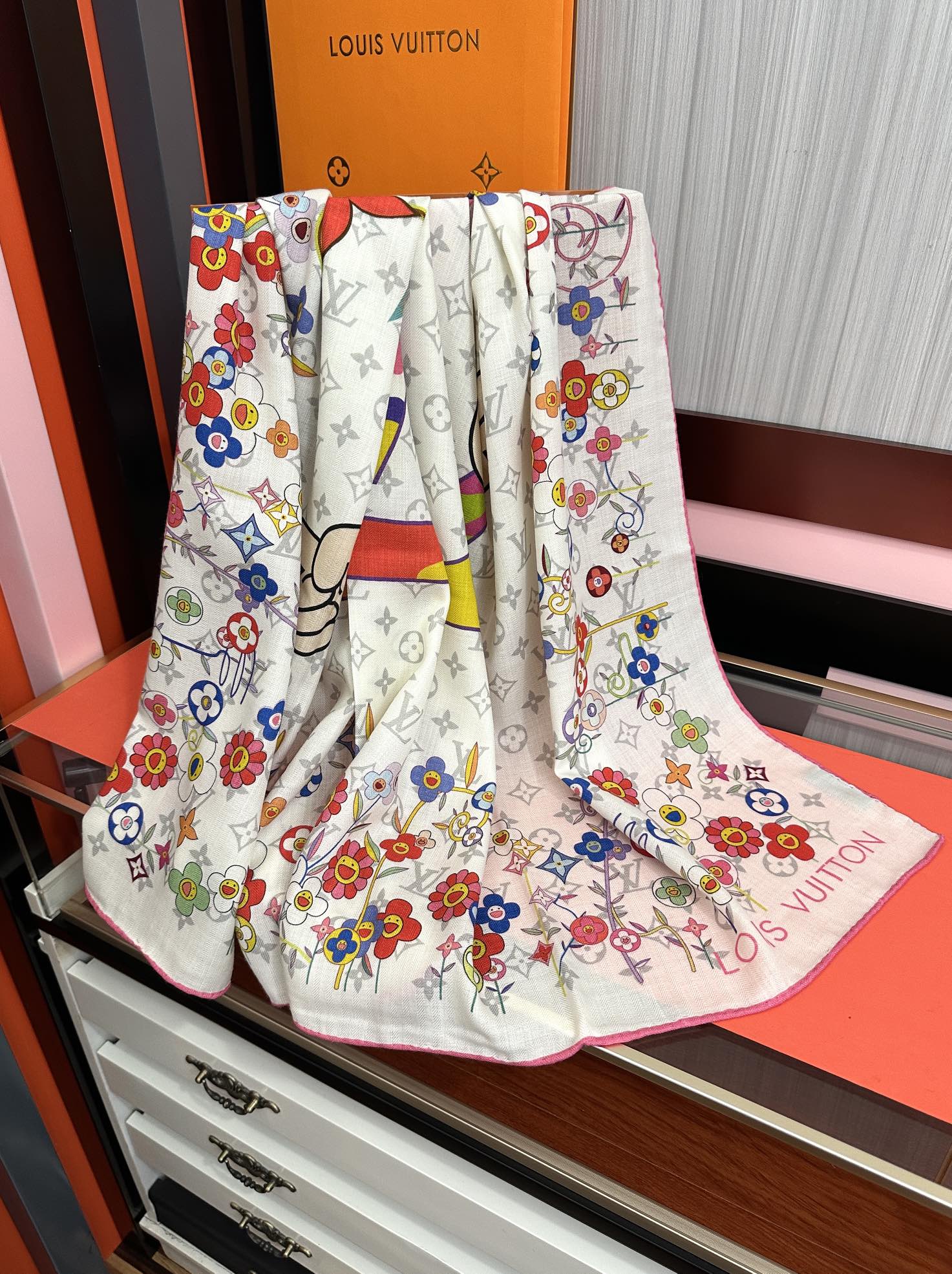 上新❤️LV 2025女士必备款ZG同步【双面同色】经典优雅[礼物]~气质到骨子里[色]新一季的面料超高