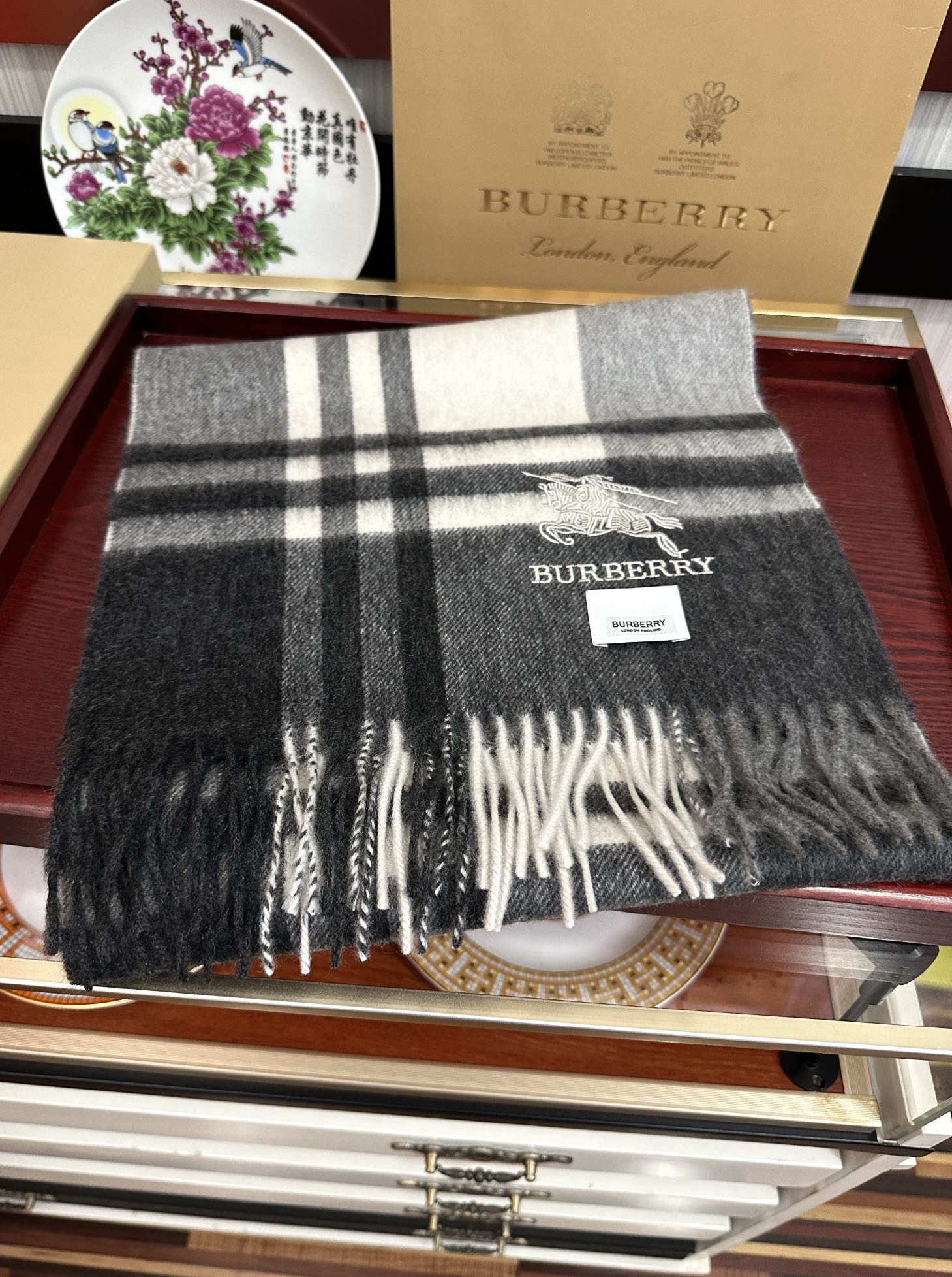 。85%羊绒 巴宝莉2025情侣款最爆款【采用内蒙古山羊绒】🎉男女士情侣款👫围巾‼️太美了😎让人耳目一新