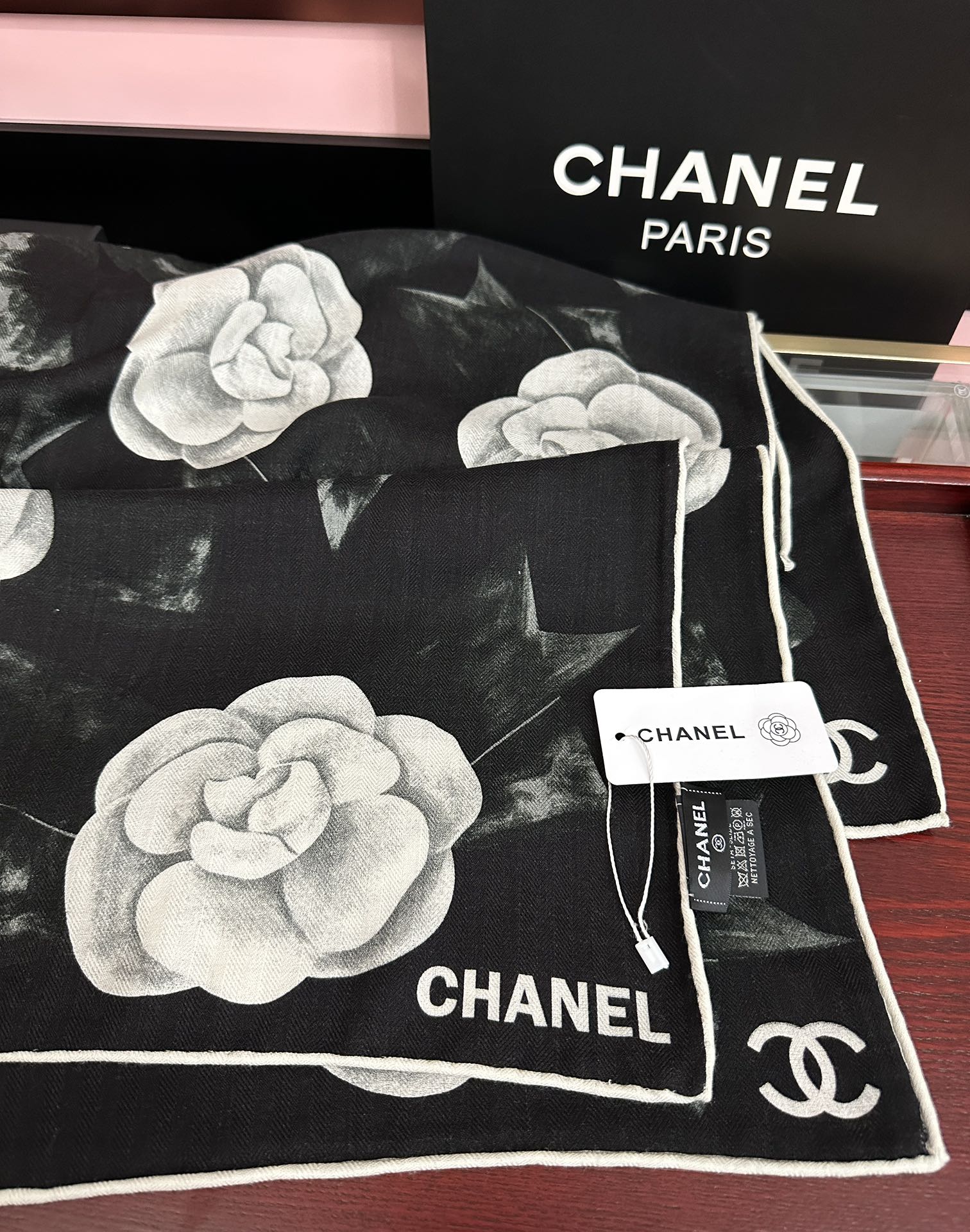 上新❤️ 香奈儿 2025ZG同步太美了 双面同色[發]【经典山茶花】设计优雅风[礼物]~气质到骨子里[