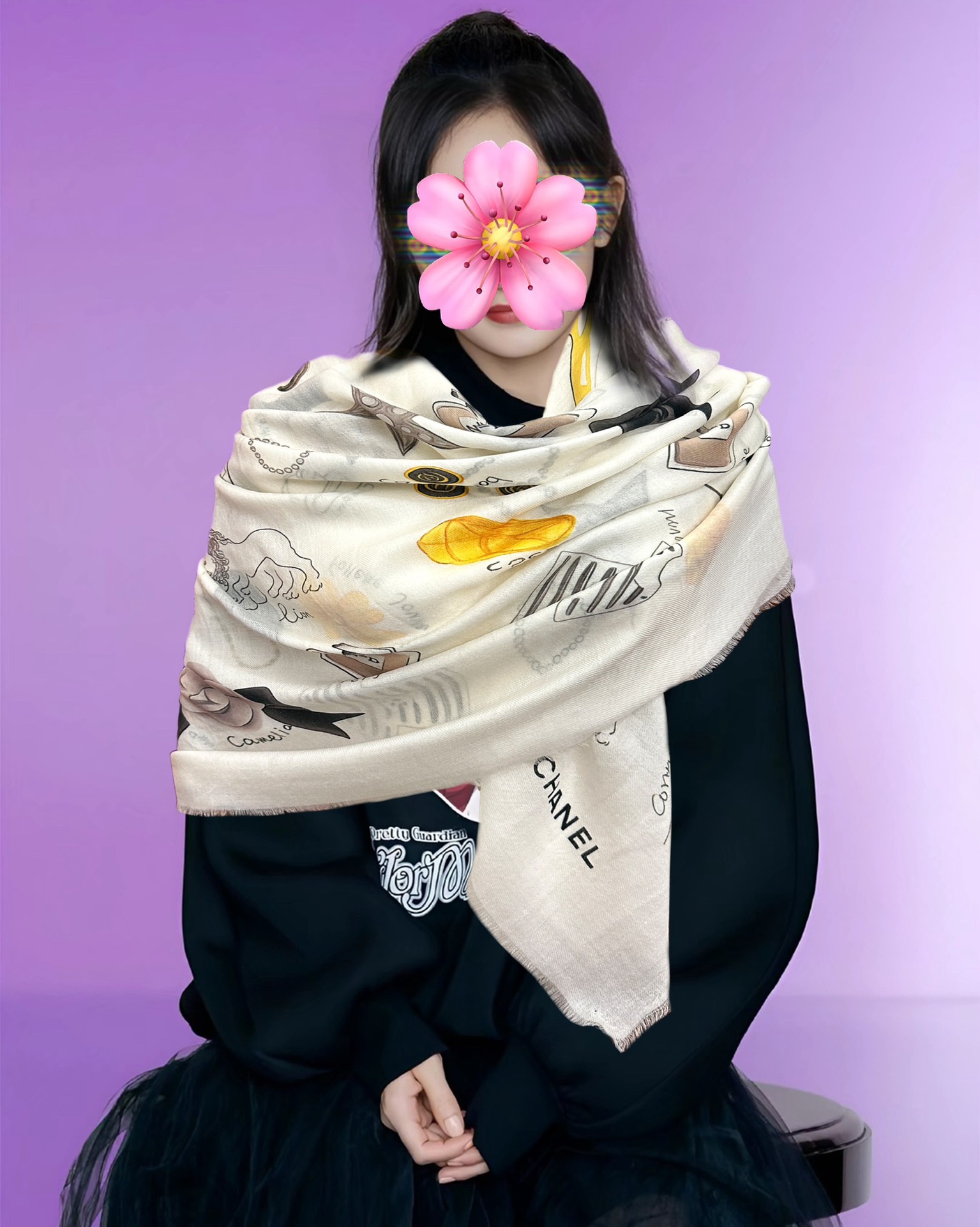 新款。香奈儿 永远经典双C优雅Coco风[礼物]~气质到骨子里[色]香奶奶新一季的面料超高级，真心超级柔